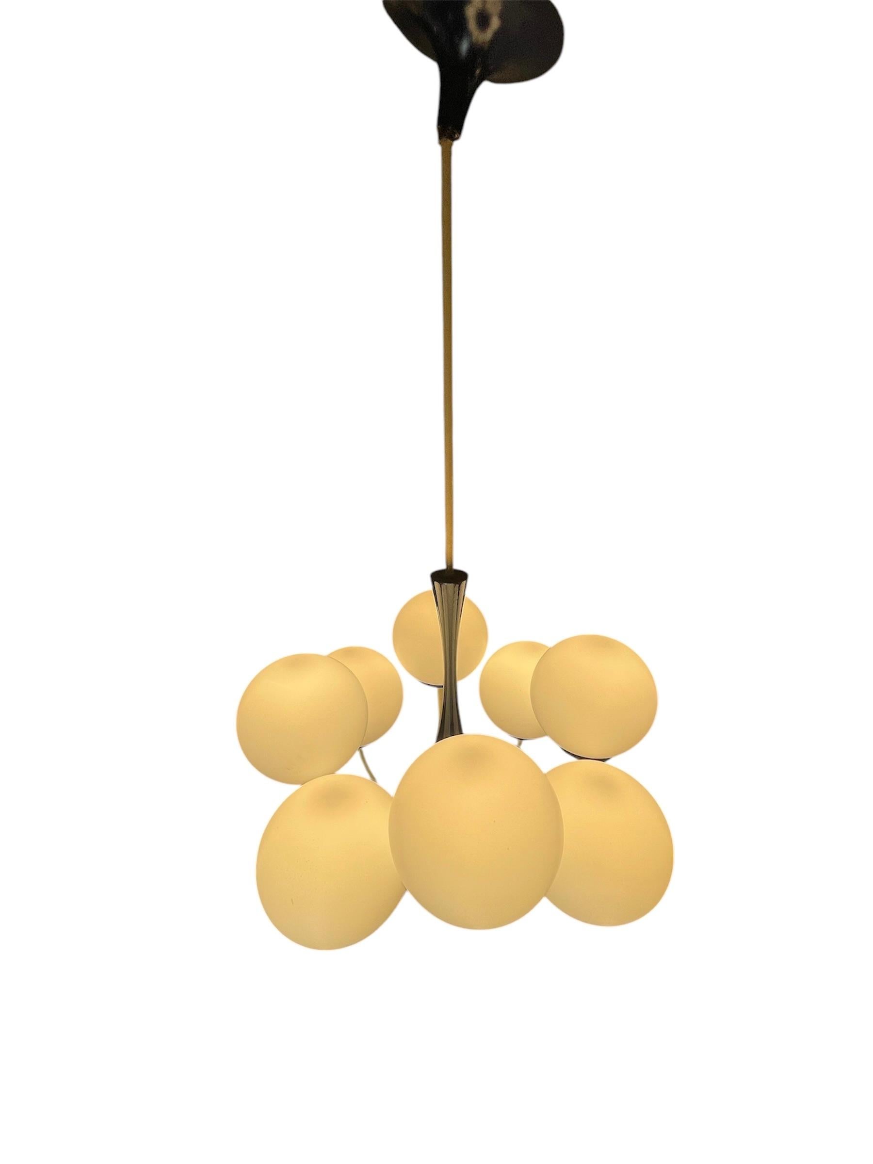 Italian Opalin Chandelier, 1950s For Sale 7