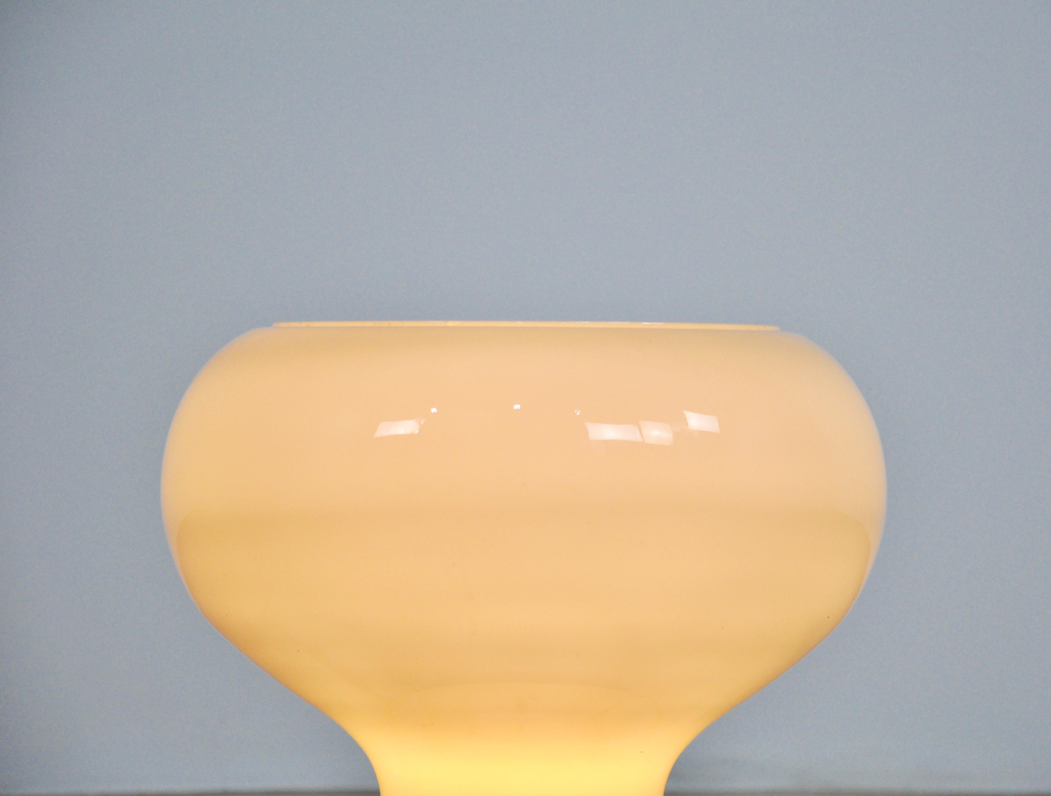 Mid-Century Modern Italian Opaline Lamp, 1970s For Sale