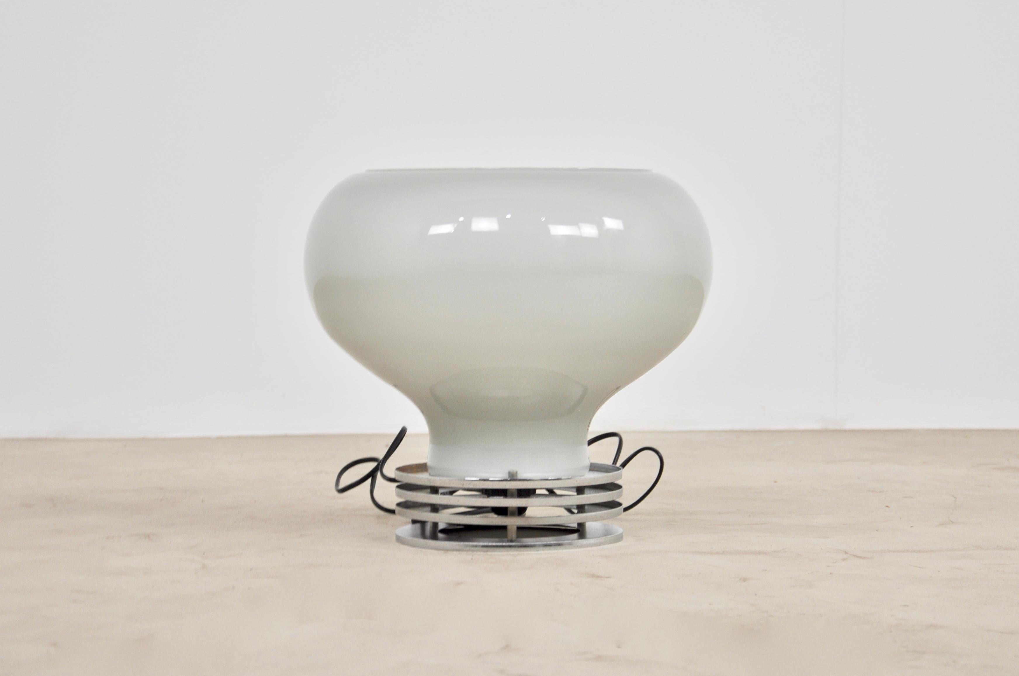Italian Opaline Lamp, 1970s For Sale 3