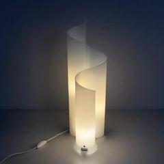 Italian opaline plexiglass table lamp Mezza Chimera Magistretti Artemide 1970s