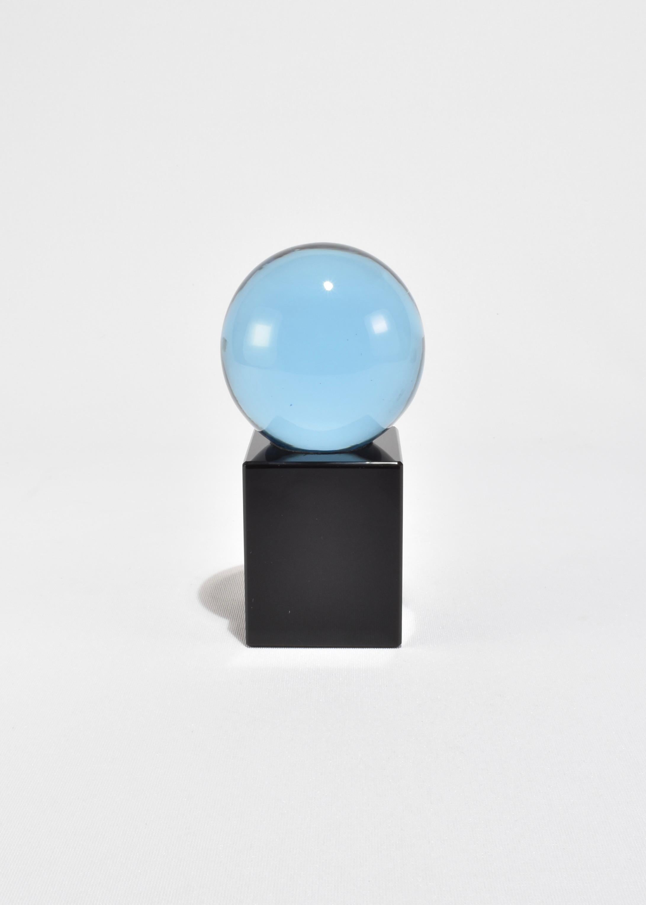 Italian Optical Sphere Sculpture en Bueno estado para la venta en Richmond, VA