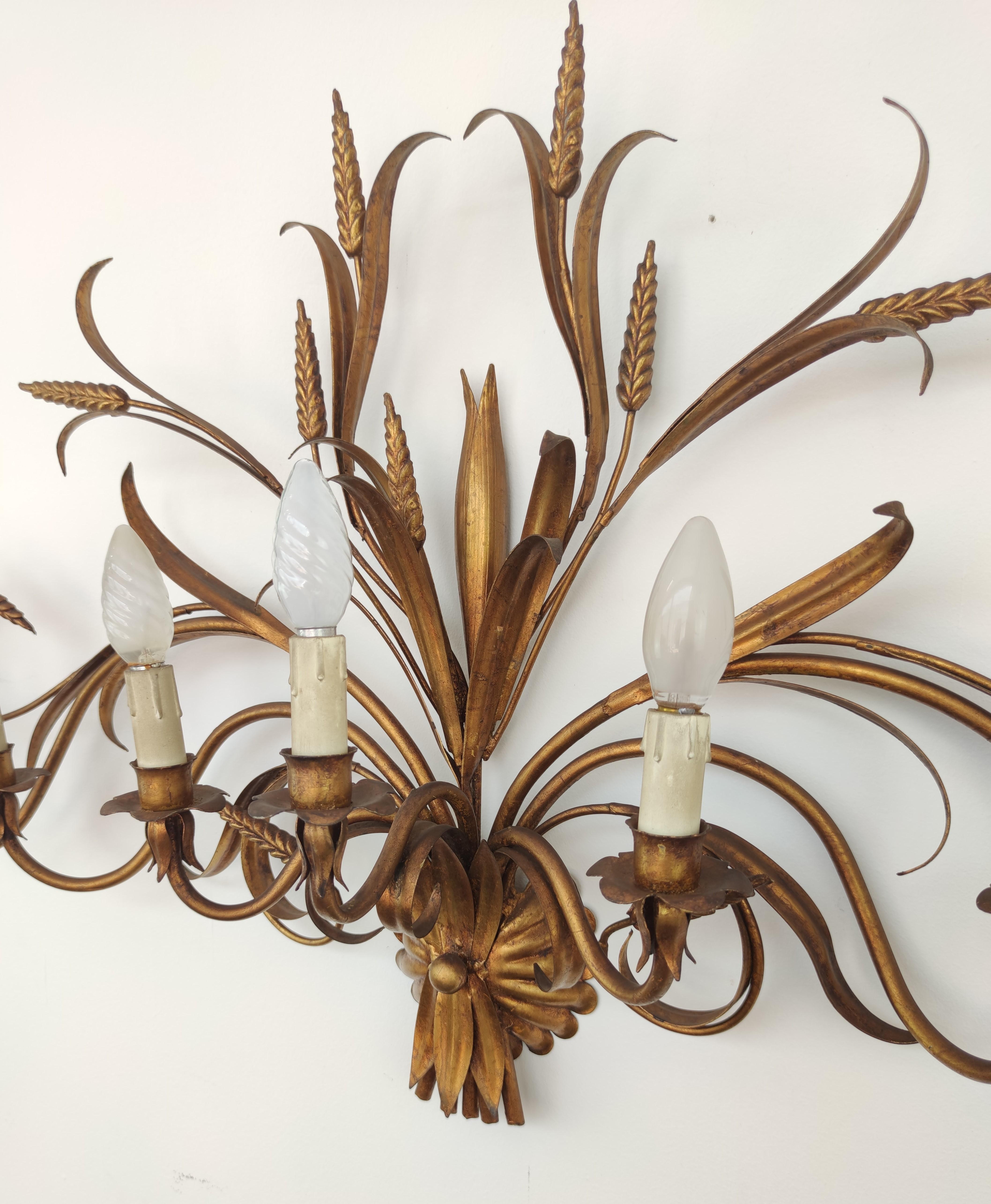 20th Century Italian or French Mid-Century Gilt Toleware Wheat Sheaf Wall Light For Sale