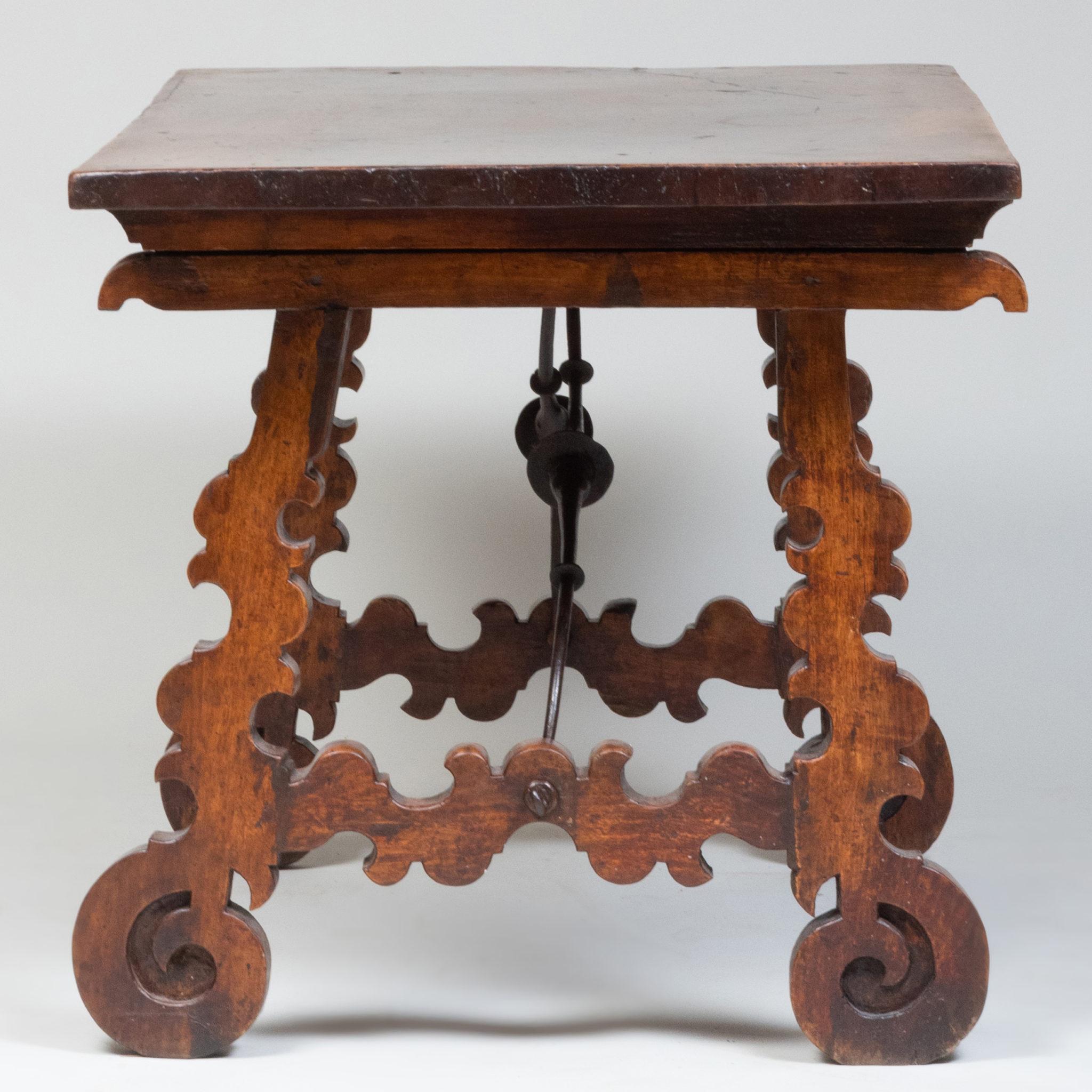 19th Century Italian or Spanish Walnut Trestle Table For Sale