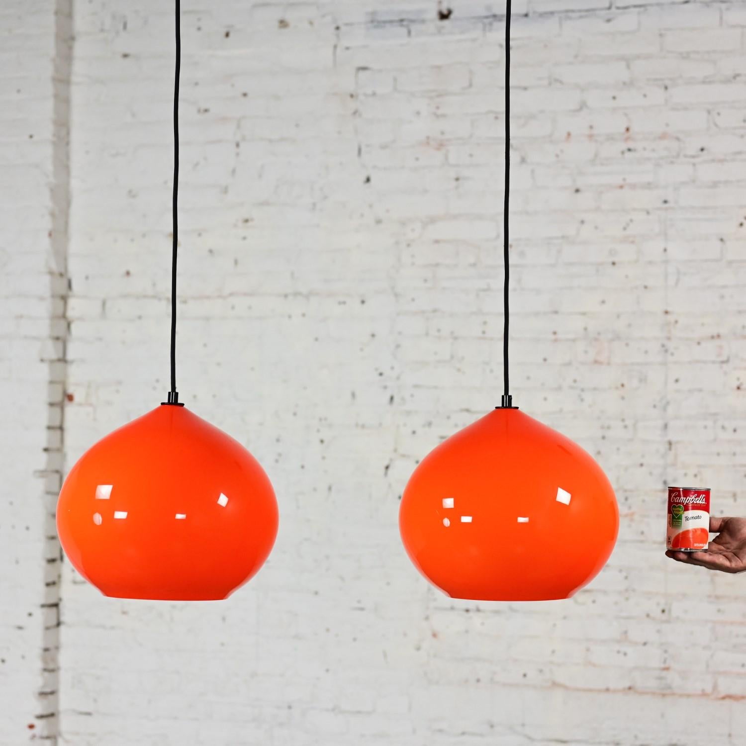Italienische Pendelleuchten aus orangefarbenem Muranoglas von Alessandro Pianon für Vistosi im Angebot 8