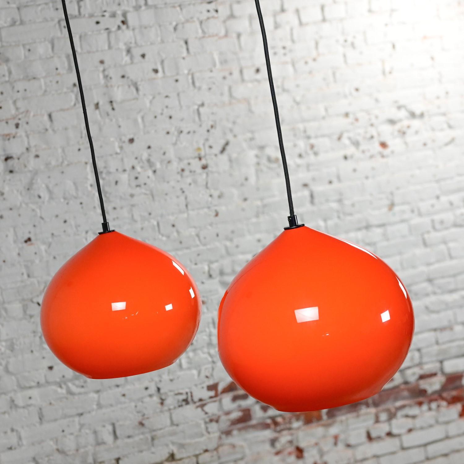 Italienische Pendelleuchten aus orangefarbenem Muranoglas von Alessandro Pianon für Vistosi im Angebot 9