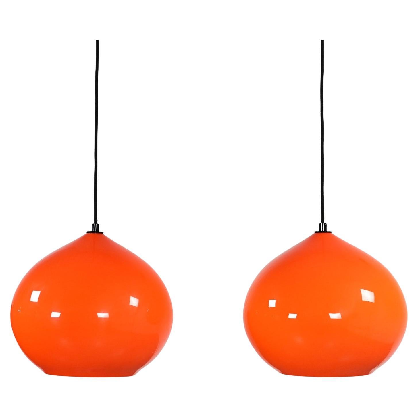Italienische Pendelleuchten aus orangefarbenem Muranoglas von Alessandro Pianon für Vistosi im Angebot