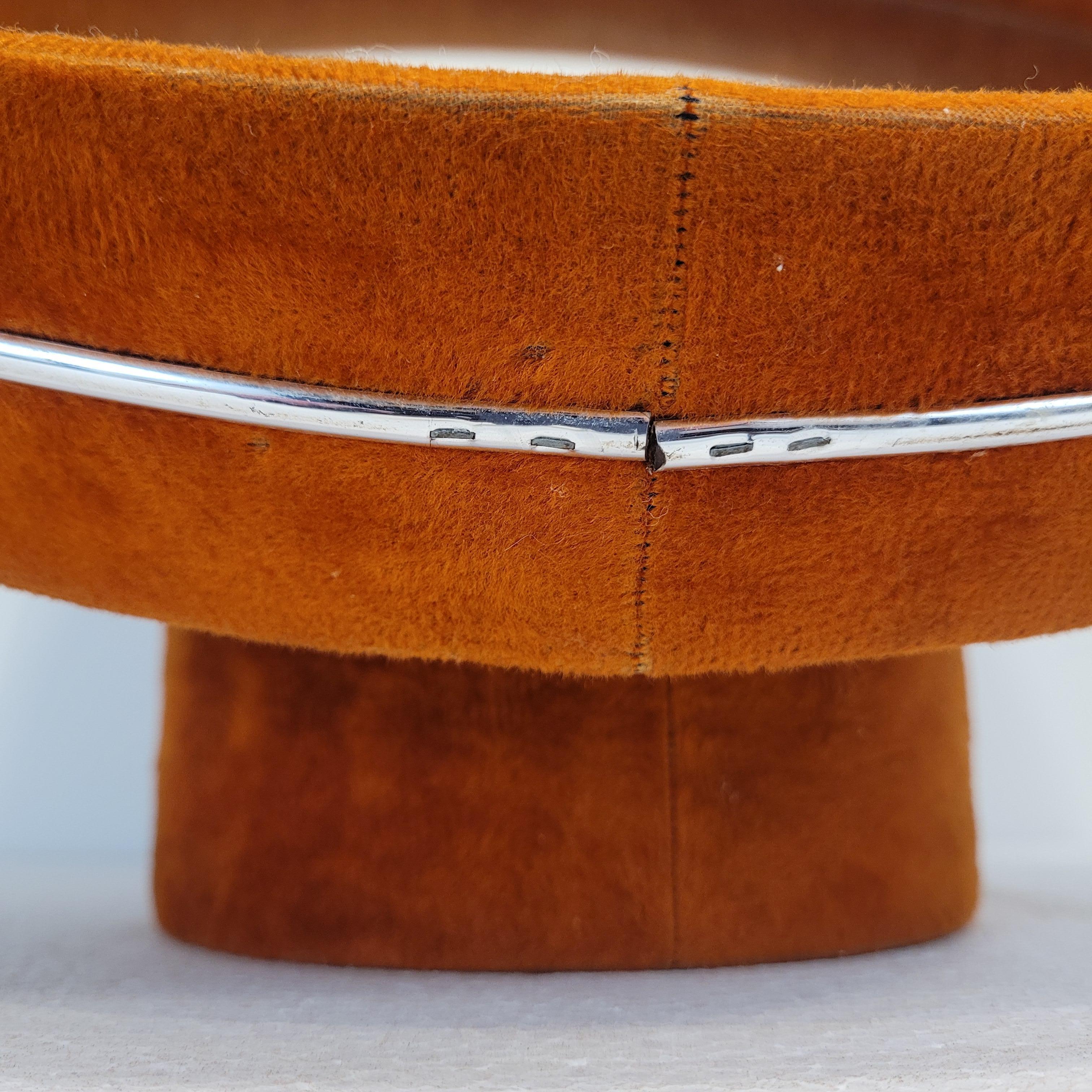 Italienischer orangefarbener Schminkspiegel aus dem Space Age, Poltrona Frau-Stil, Samtpolsterung im Angebot 10