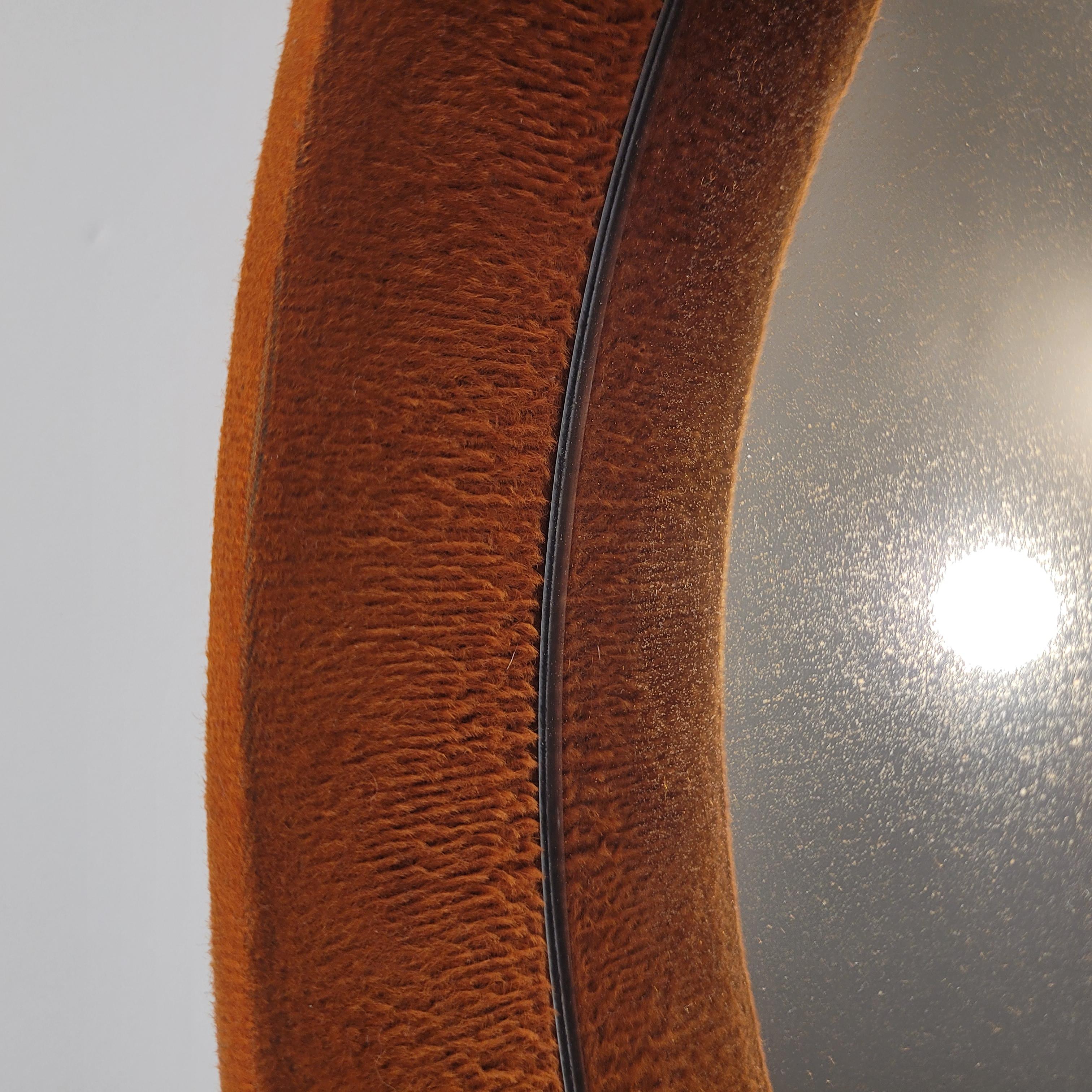 Italienischer orangefarbener Schminkspiegel aus dem Space Age, Poltrona Frau-Stil, Samtpolsterung im Angebot 12