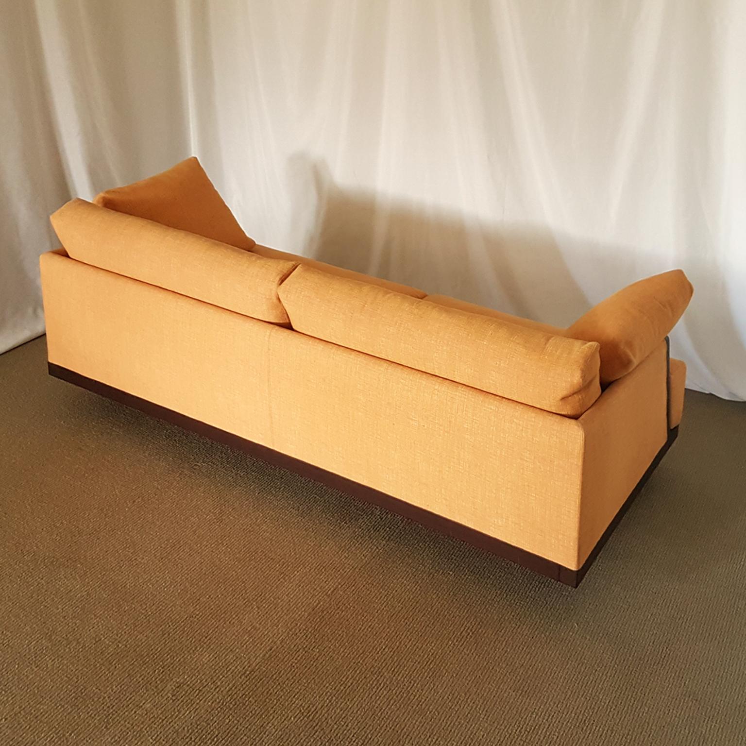 Italian Orange, Yellow Silk Fabric Sofa with Frame in Wood and Down Cushions For Sale 5