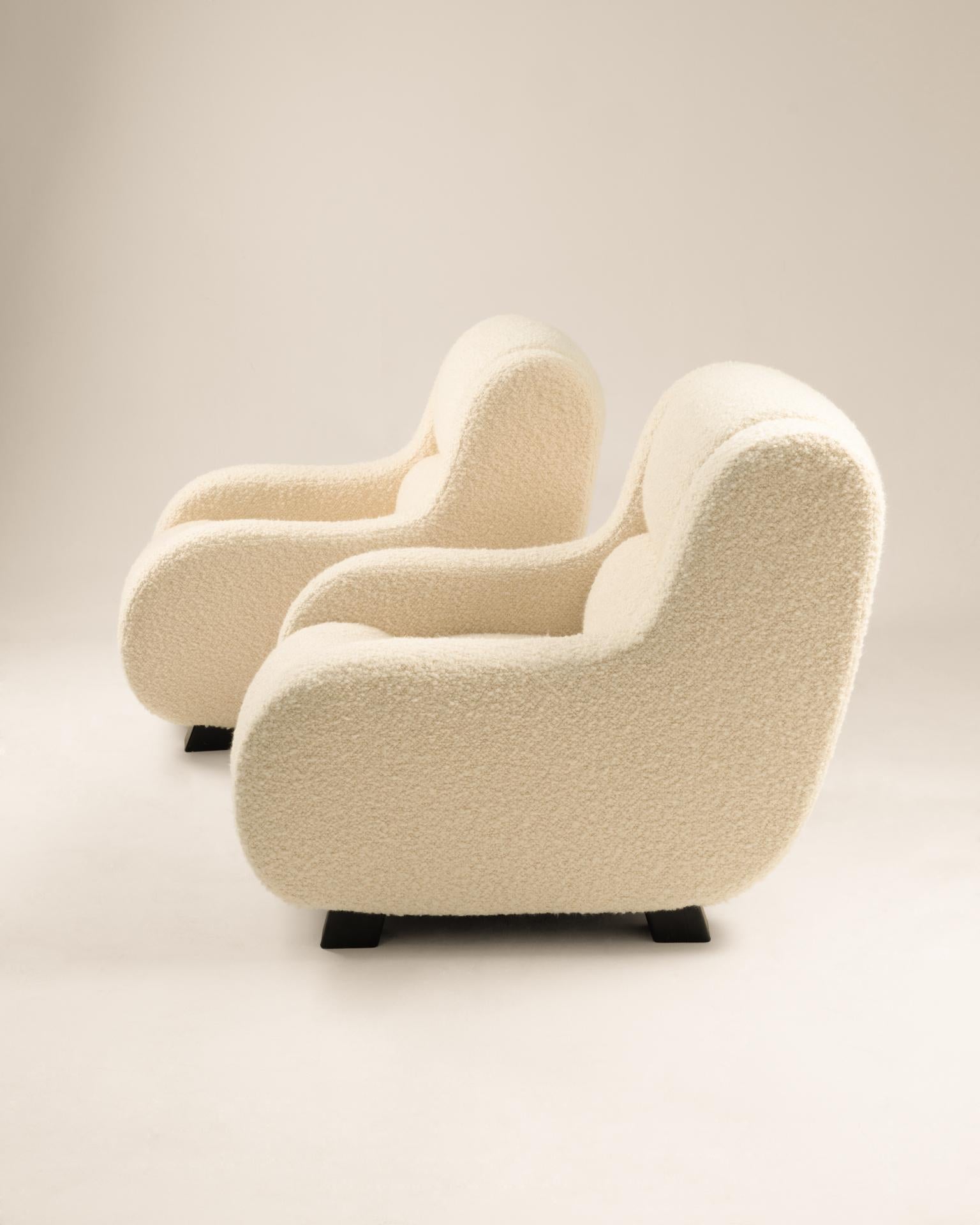 Italian organic armchairs- 1970s In Good Condition For Sale In Paris, FR