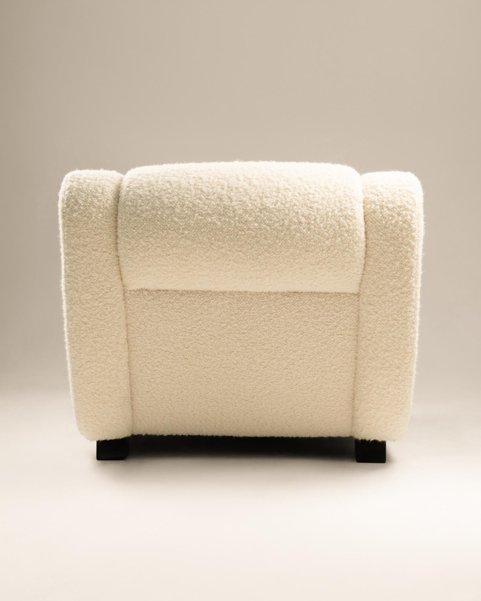 Bouclé Italian organic armchairs- 1970s For Sale