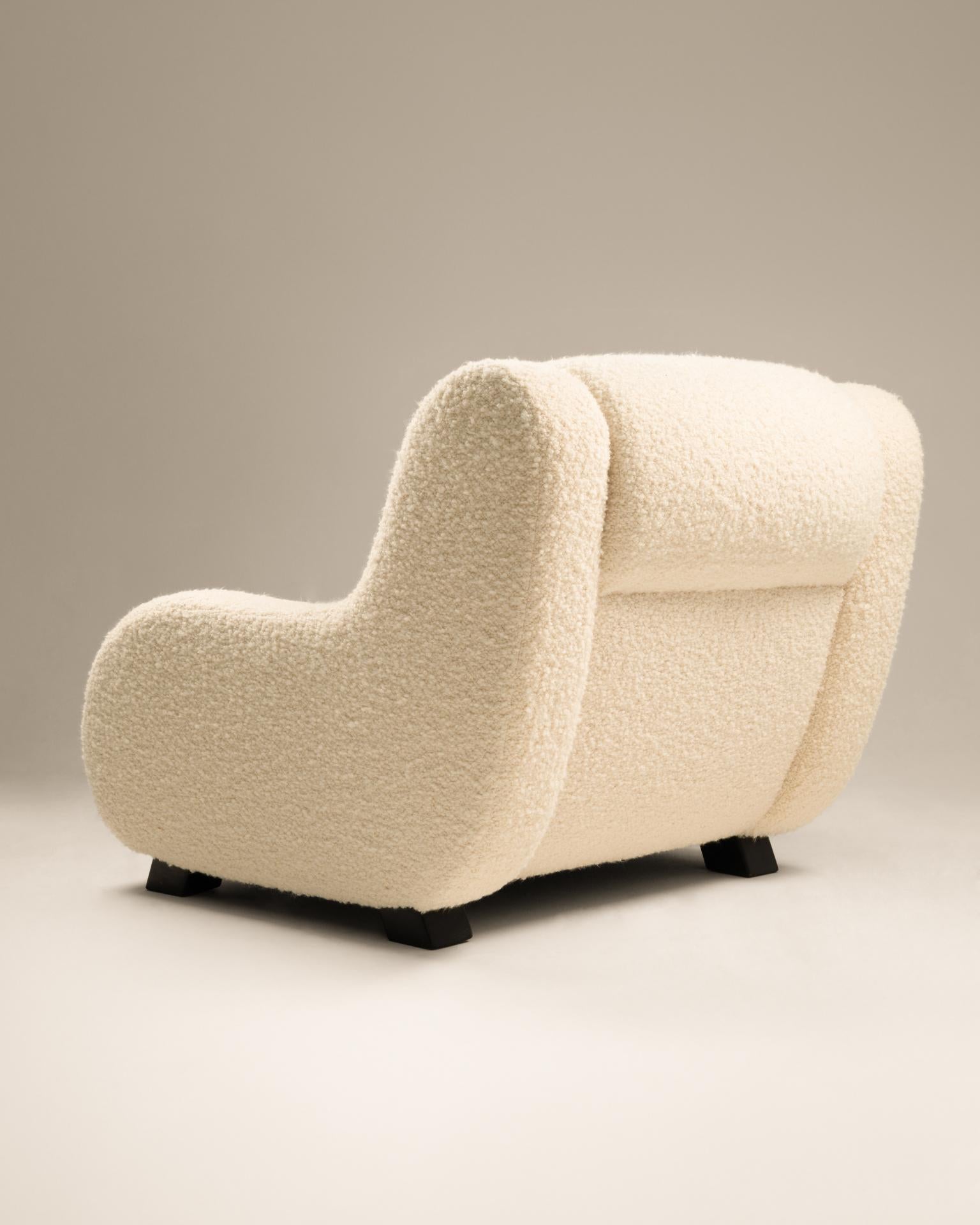 Italian organic armchairs- 1970s For Sale 1
