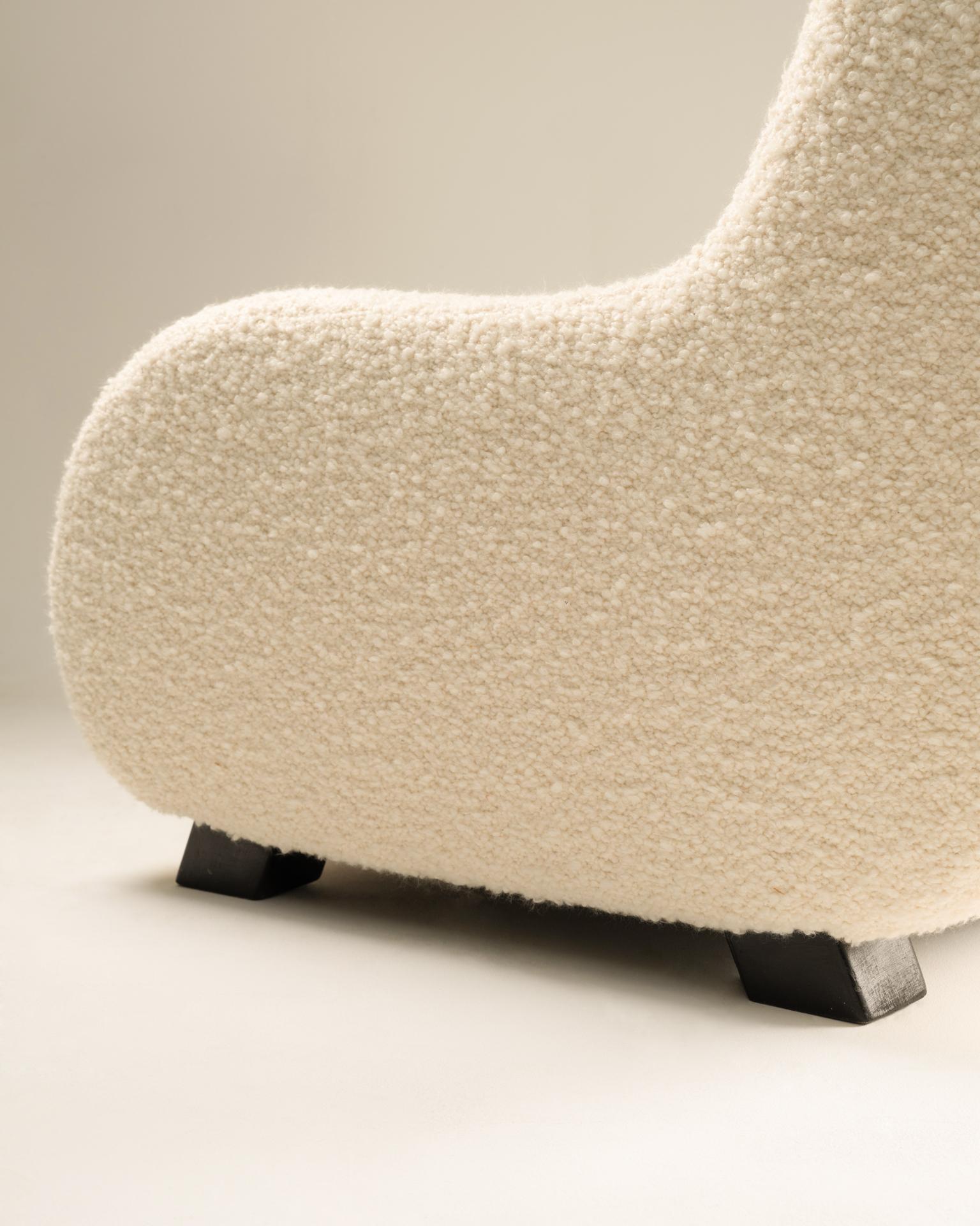 Italian organic armchairs- 1970s For Sale 3