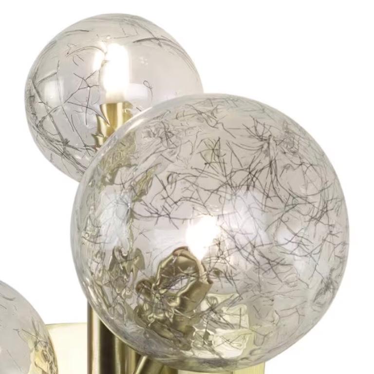 Lámpara italiana orgánica a medida de latón con flor de bola y 3 esferas de cristal de Murano Latón en venta