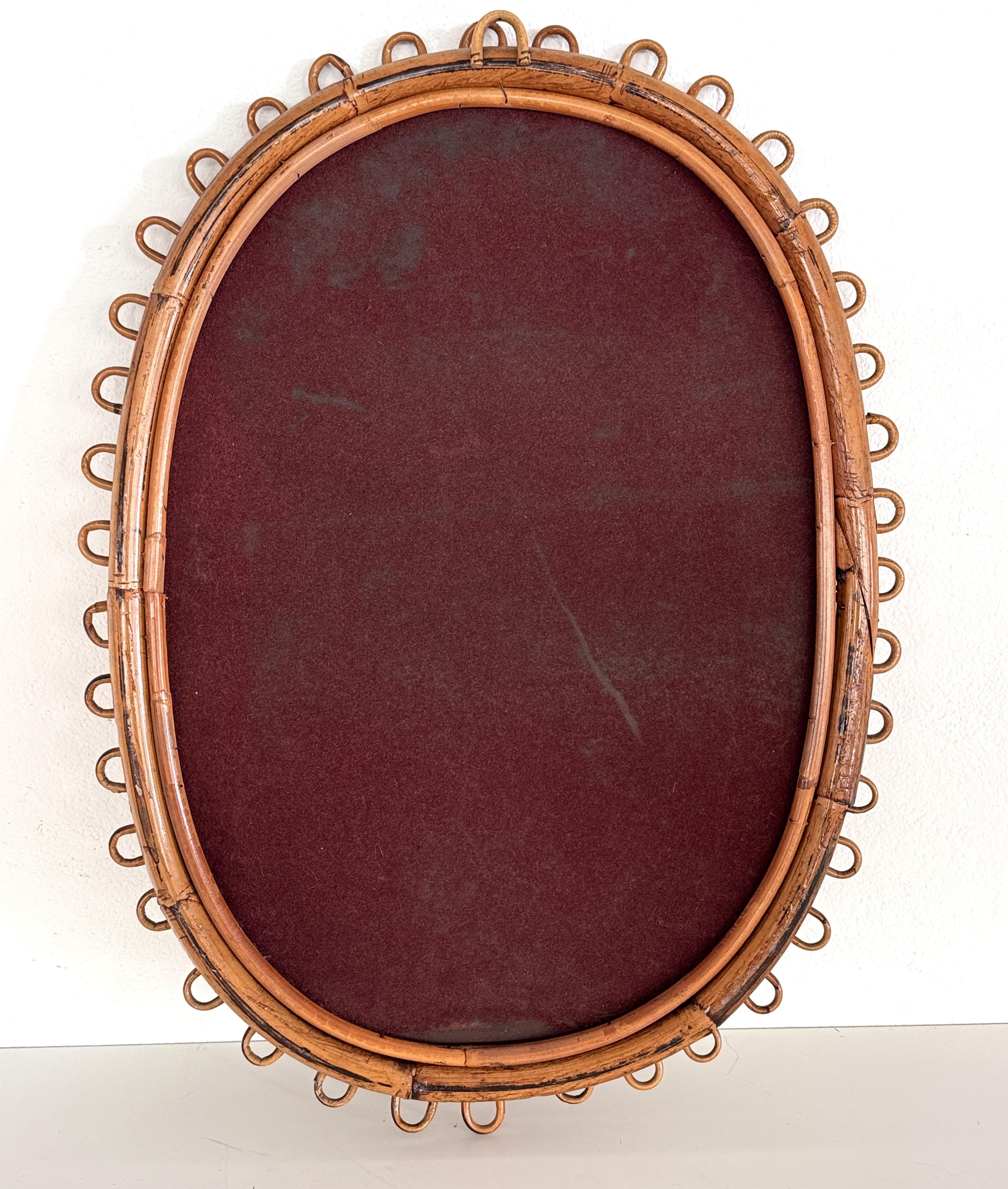 Espejo de pared de diseño orgánico italiano en ratán y bambú, años 60 en venta 5