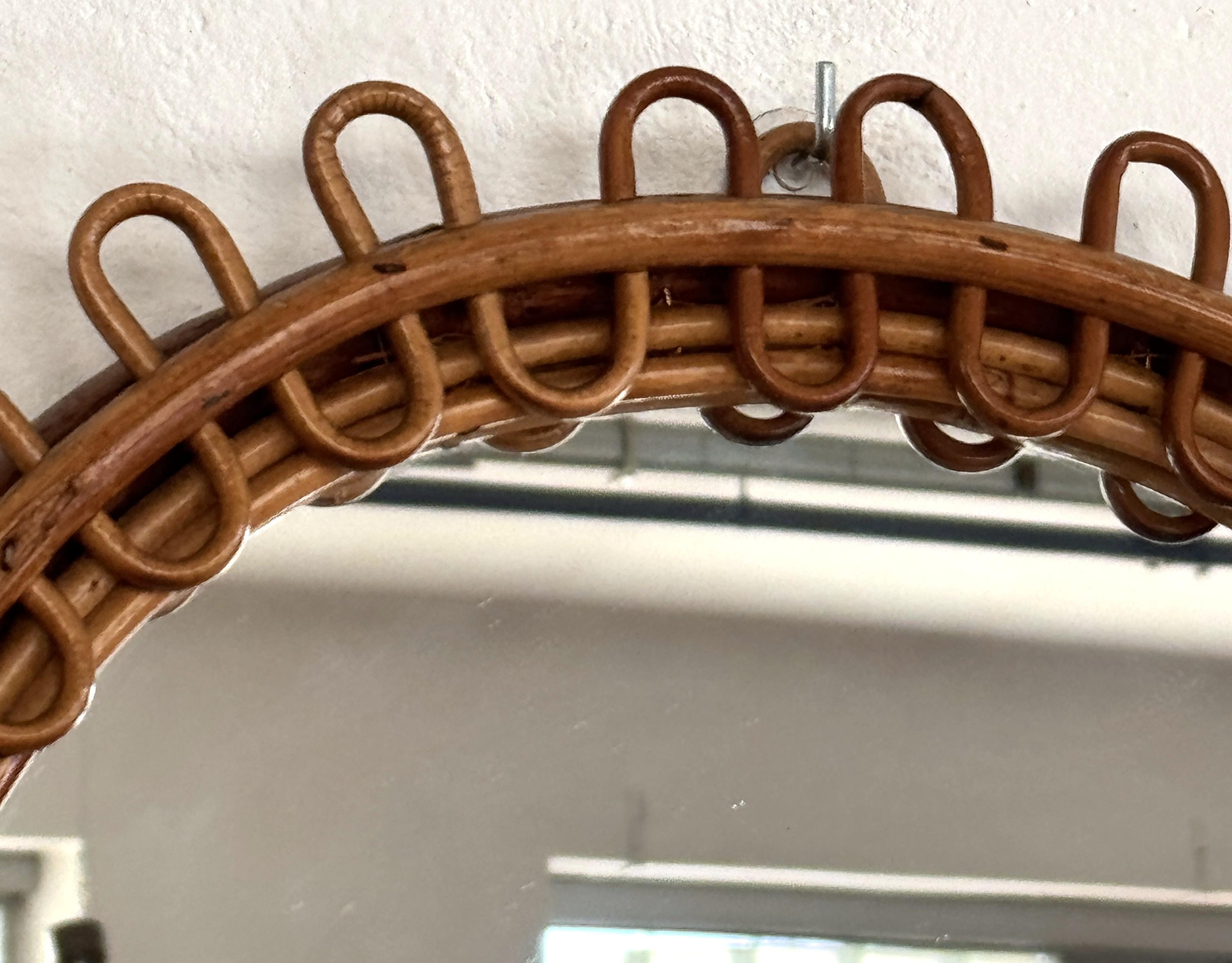 Espejo de pared de diseño orgánico italiano en ratán y bambú, años 60 Bambú en venta