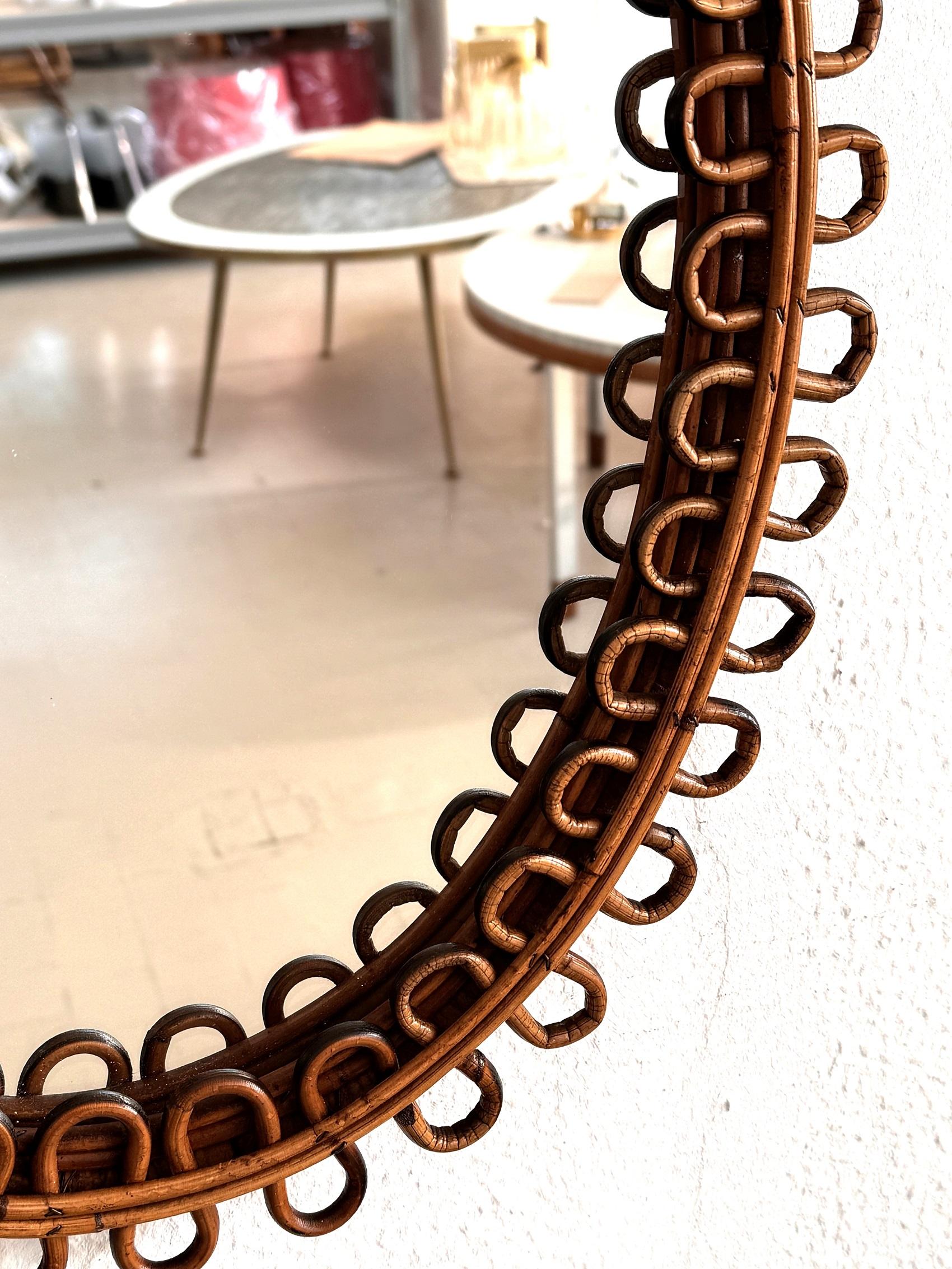 Specchio da parete di design organico italiano in rattan e bambù, anni '60 in vendita 1