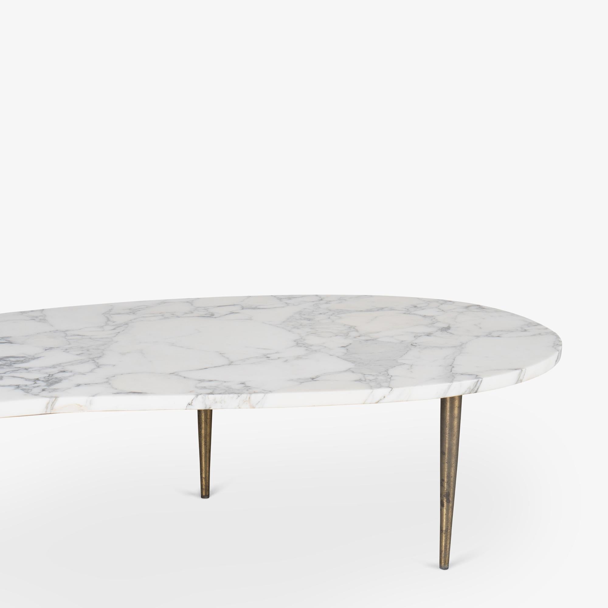 Italian Organic Form Carrara Marble Cocktail Table with Brass Legs For Sale 2