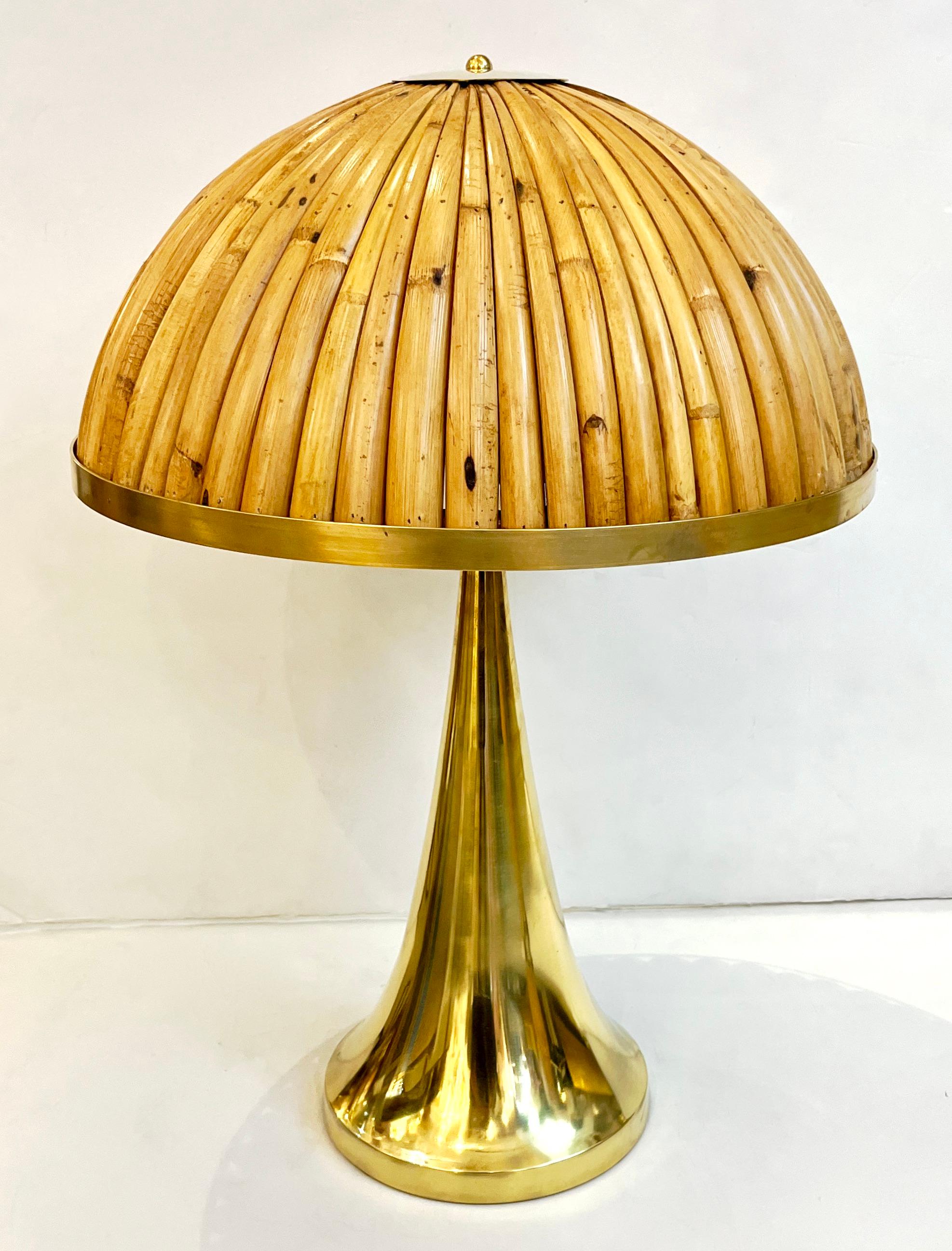 Italian Organic Modern Contemporary Pair Tall Brass & Rattan Sleek Table Lamps For Sale 4