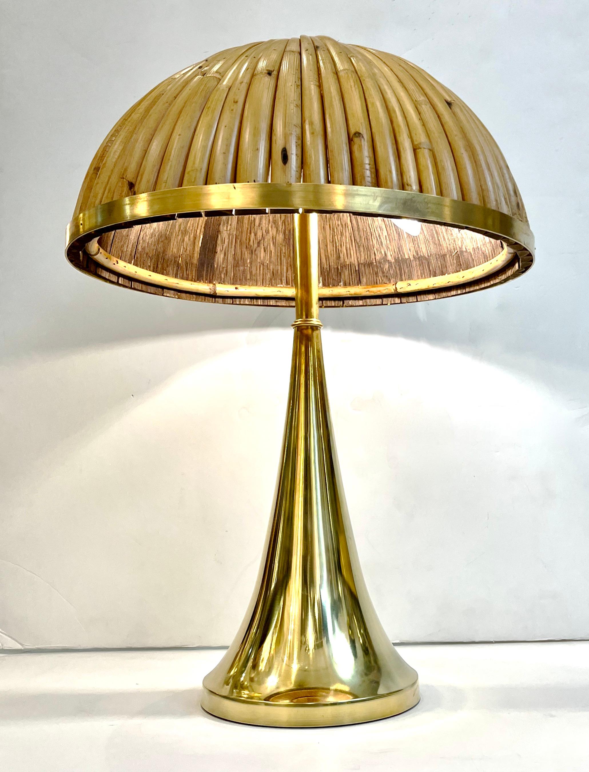 Italian Organic Modern Contemporary Pair Tall Brass & Rattan Sleek Table Lamps For Sale 1