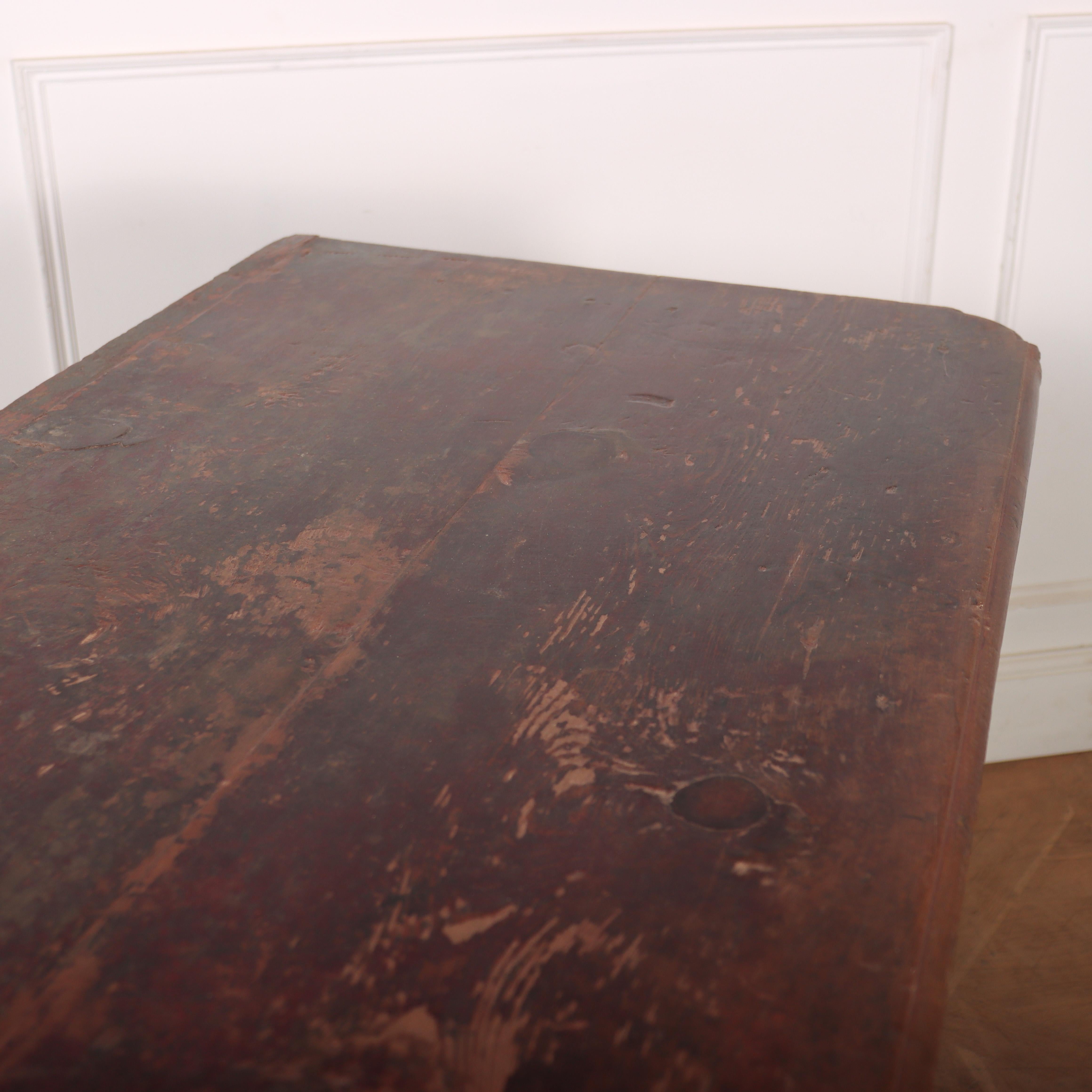 Italian Original Painted Commode For Sale 5