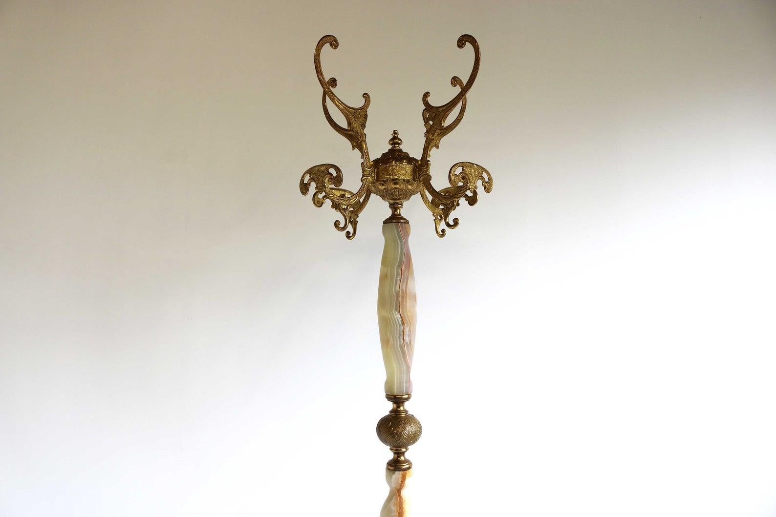 Italian Ornate Antique Brass & Onyx Brown Marble Coat Hat Rack Hall Tree, 1950s In Good Condition In Ijzendijke, NL