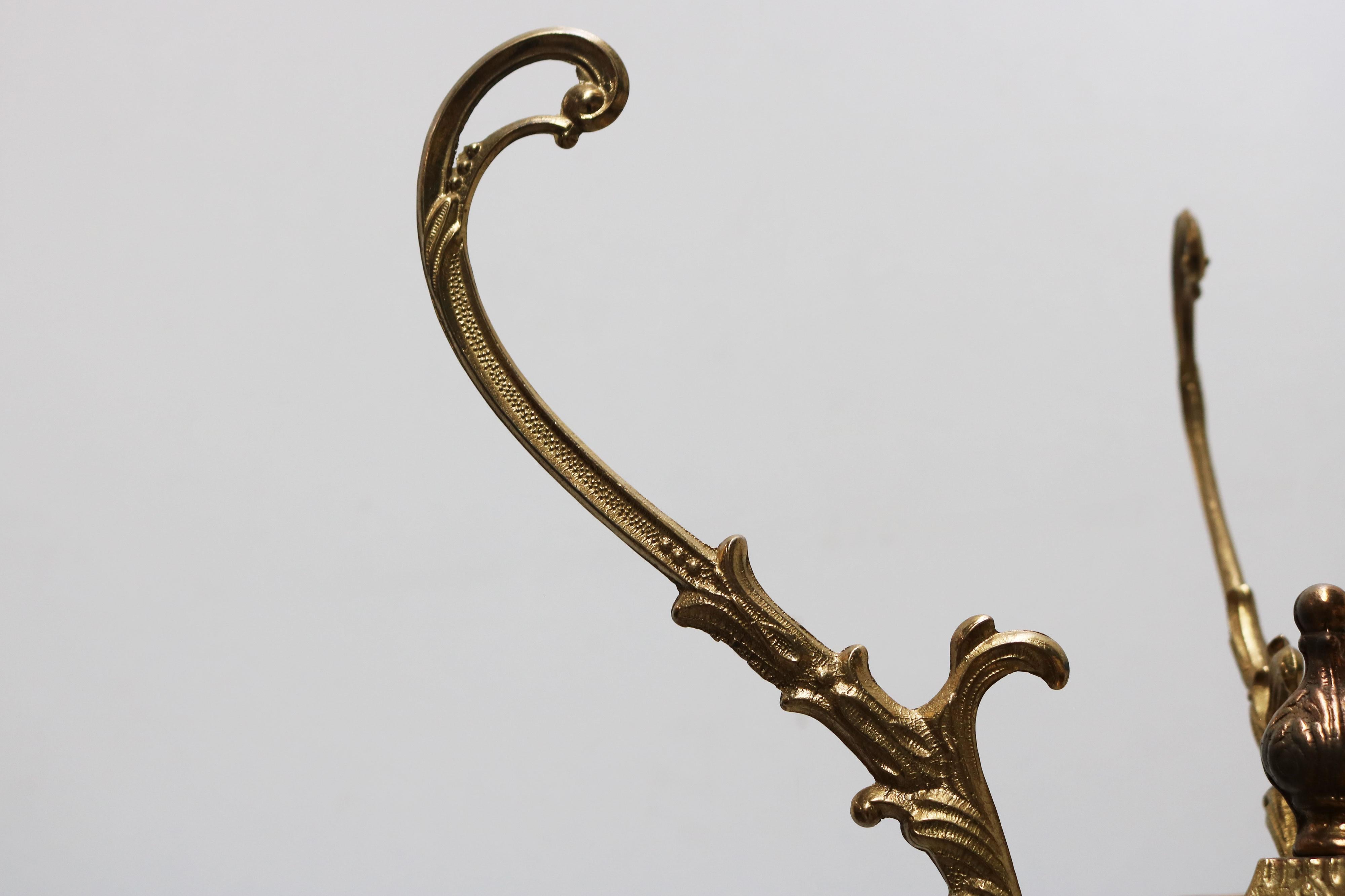 Italian Ornate Antique Brass & Onyx Round Marble Coat Hat Rack Hall Tree 1940 In Good Condition In Ijzendijke, NL