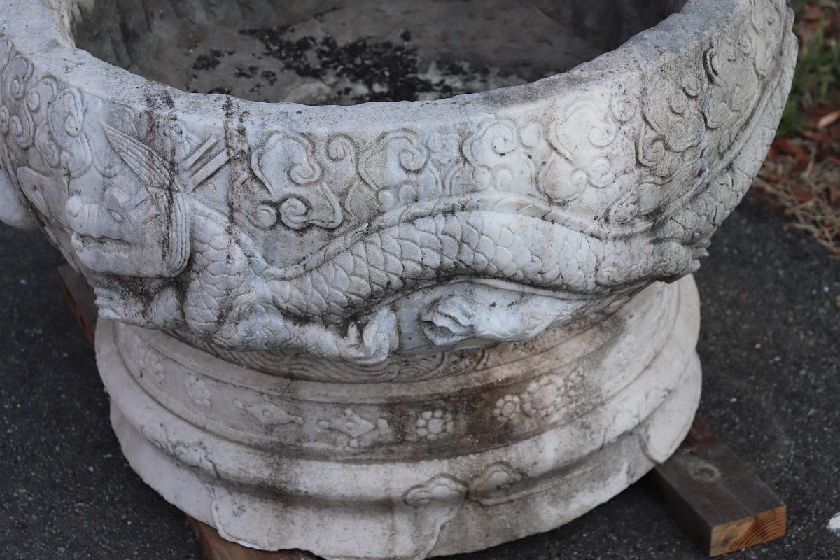 Marbre Paire de vases italiens d'extérieur et de jardin en marbre de Carrare blanc sculpté à la main
