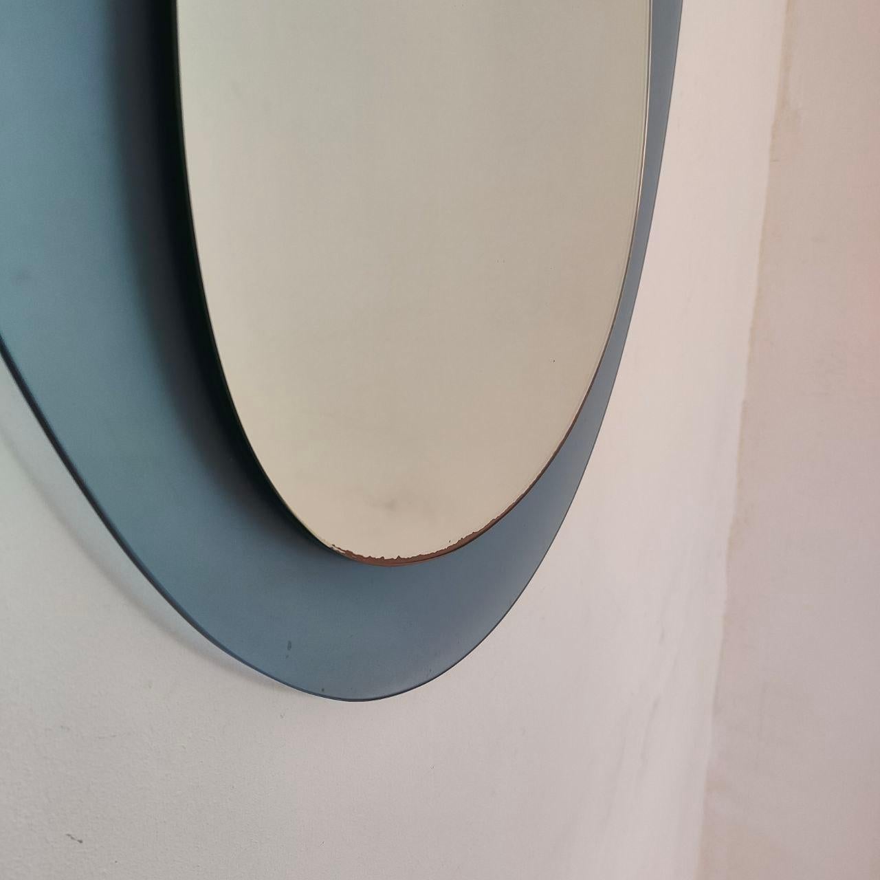 Miroir italien ovale en verre bleu dans le style de Veca, années 1970 Bon état - En vente à Nicolosi, IT