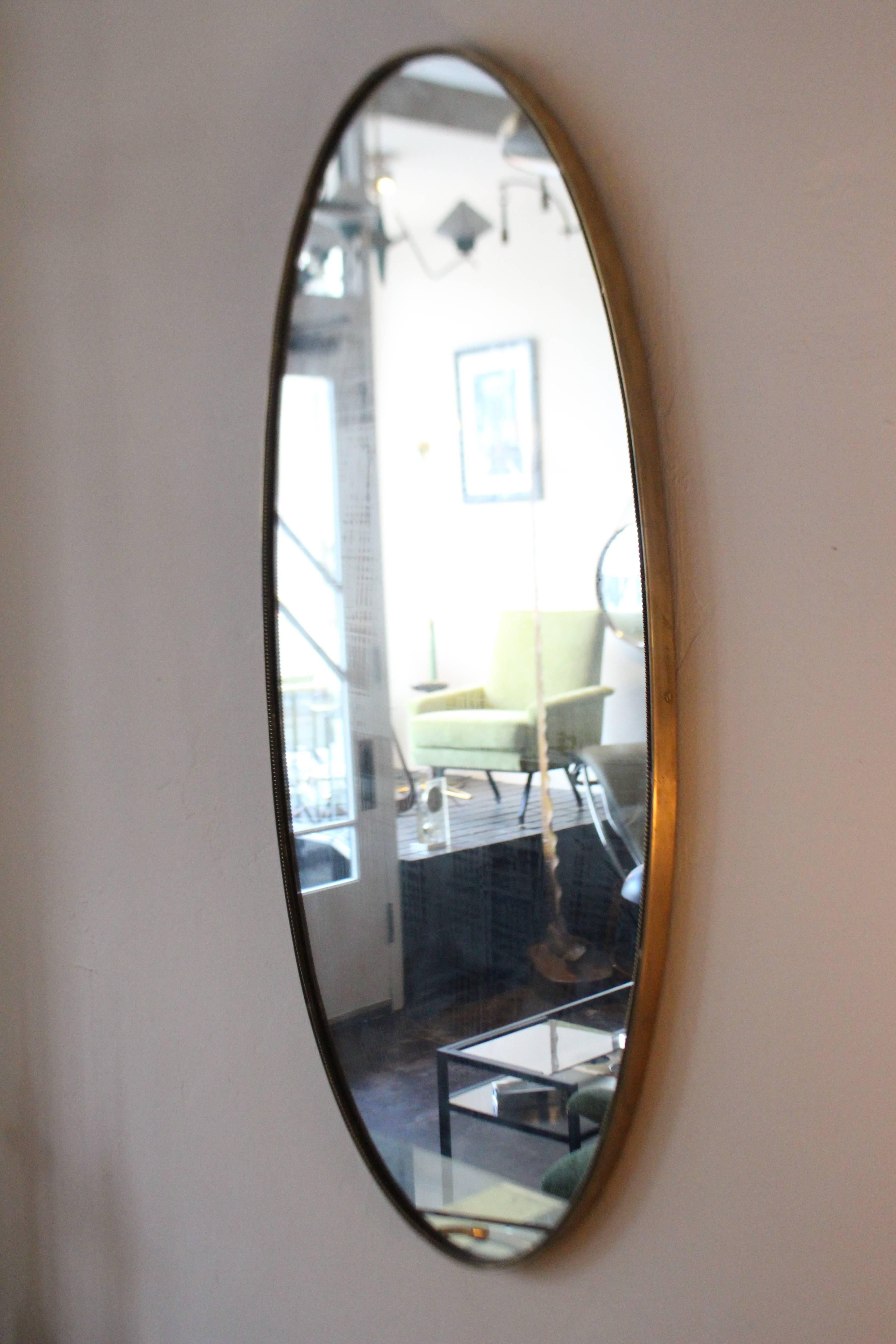 Italian Oval Brass Mirror In Excellent Condition In Los Angeles, CA