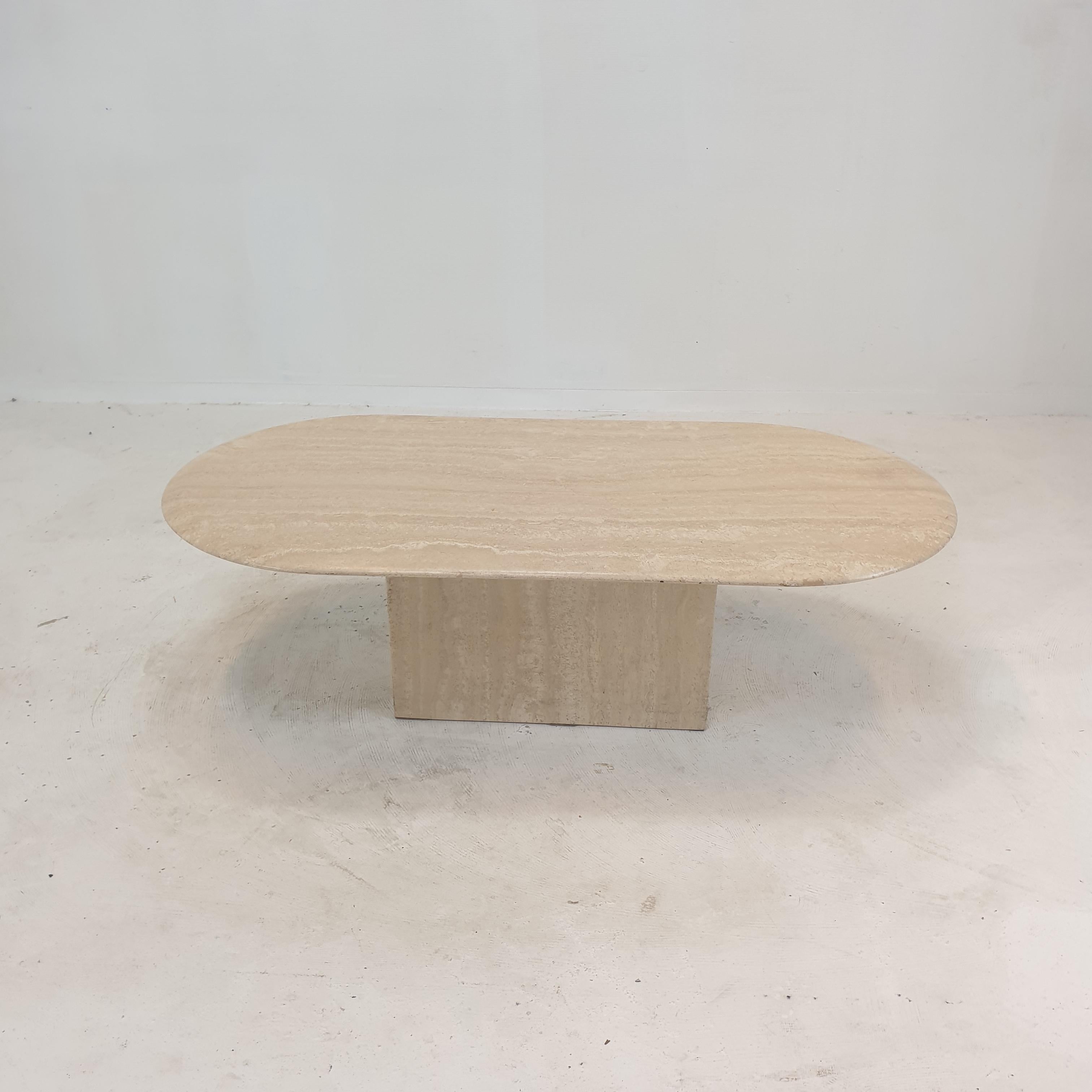 Hand-Crafted Italian Oval Coffee Table in Travertine, 1980s For Sale