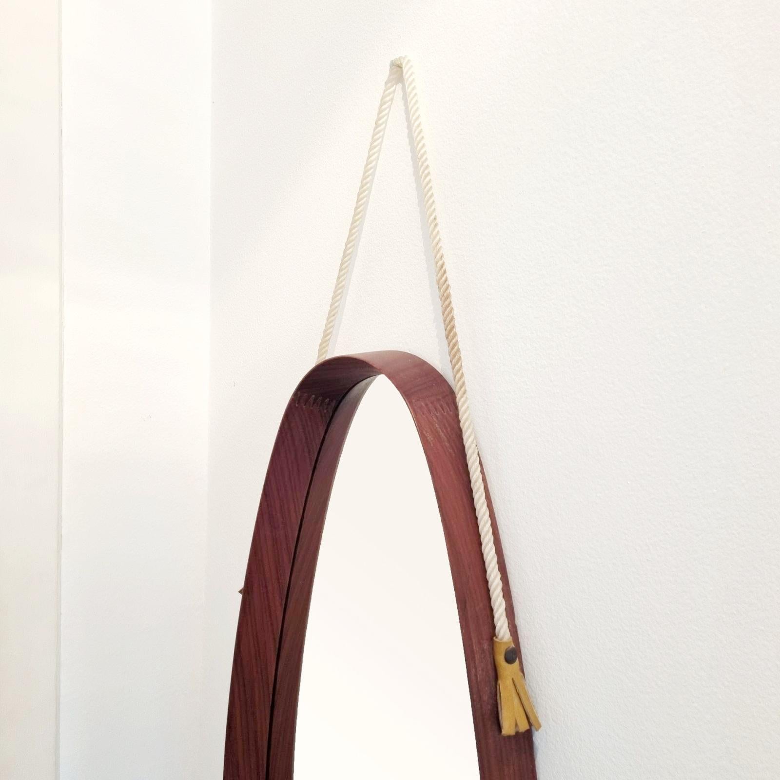 Mid-Century Modern Italian Oval Mirror in Rosewood, Italy 60 For Sale