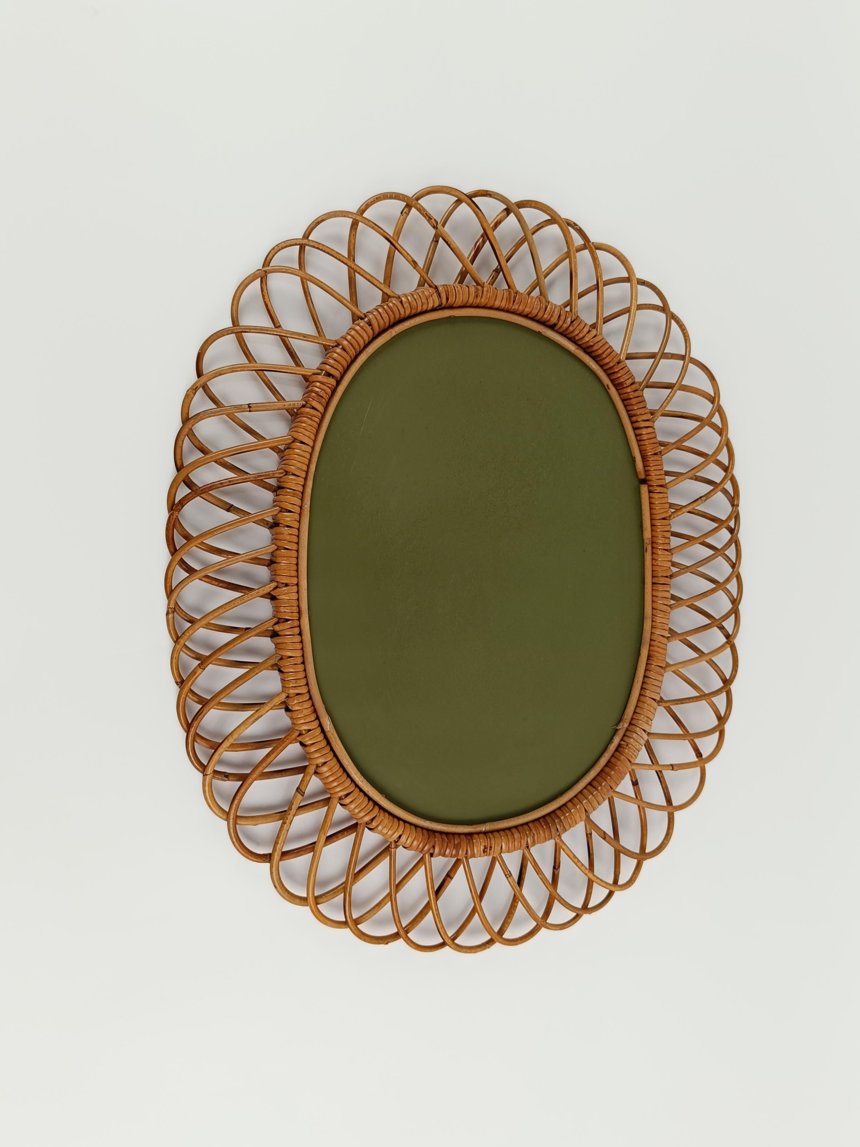  Italian Oval Mirror made in Bamboo, Cane and Rattan in the Riviera Style 1960s  For Sale 4