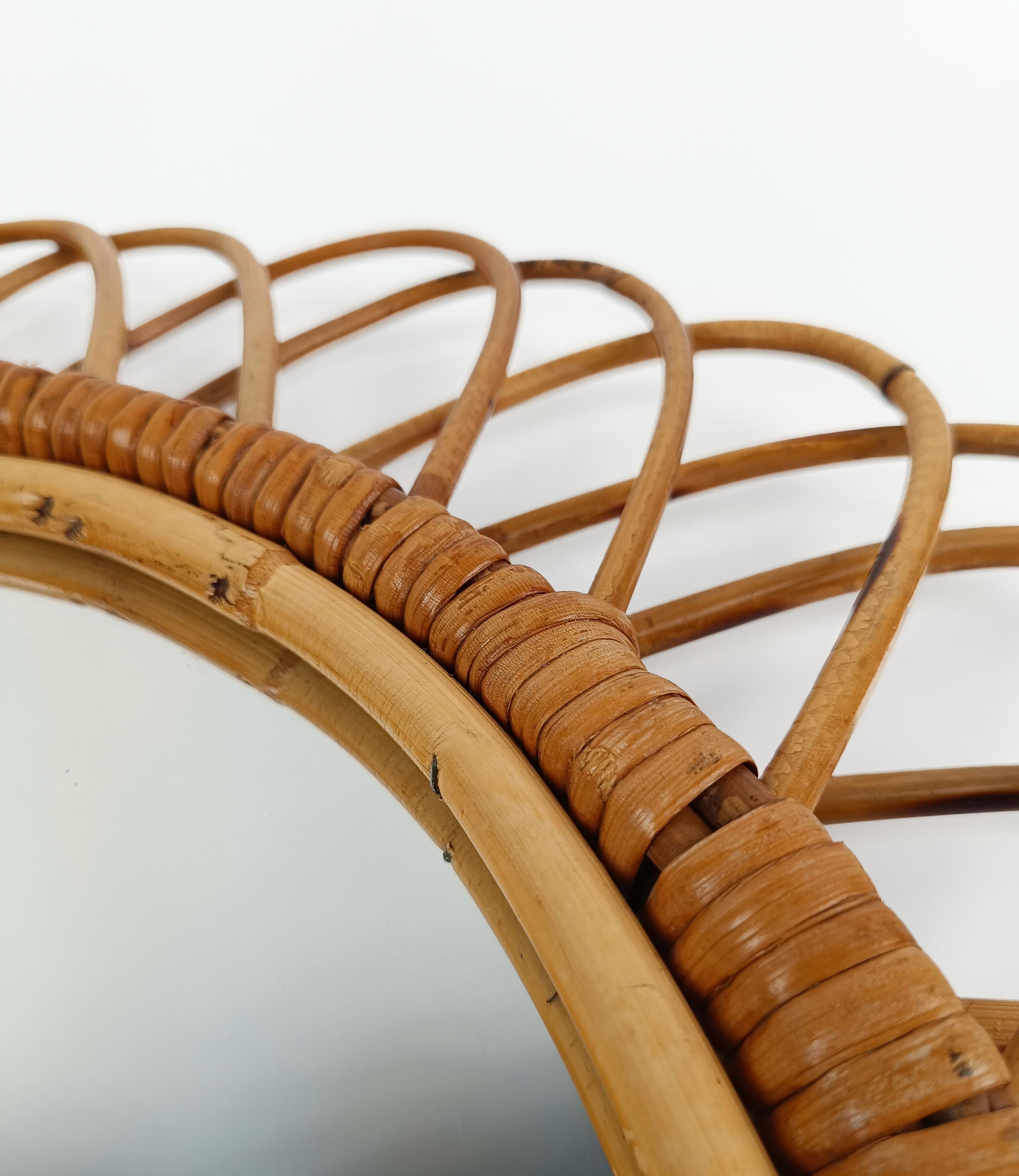 Italian Oval Mirror made in Bamboo, Cane and Rattan in the Riviera Style 1960s For Sale 8