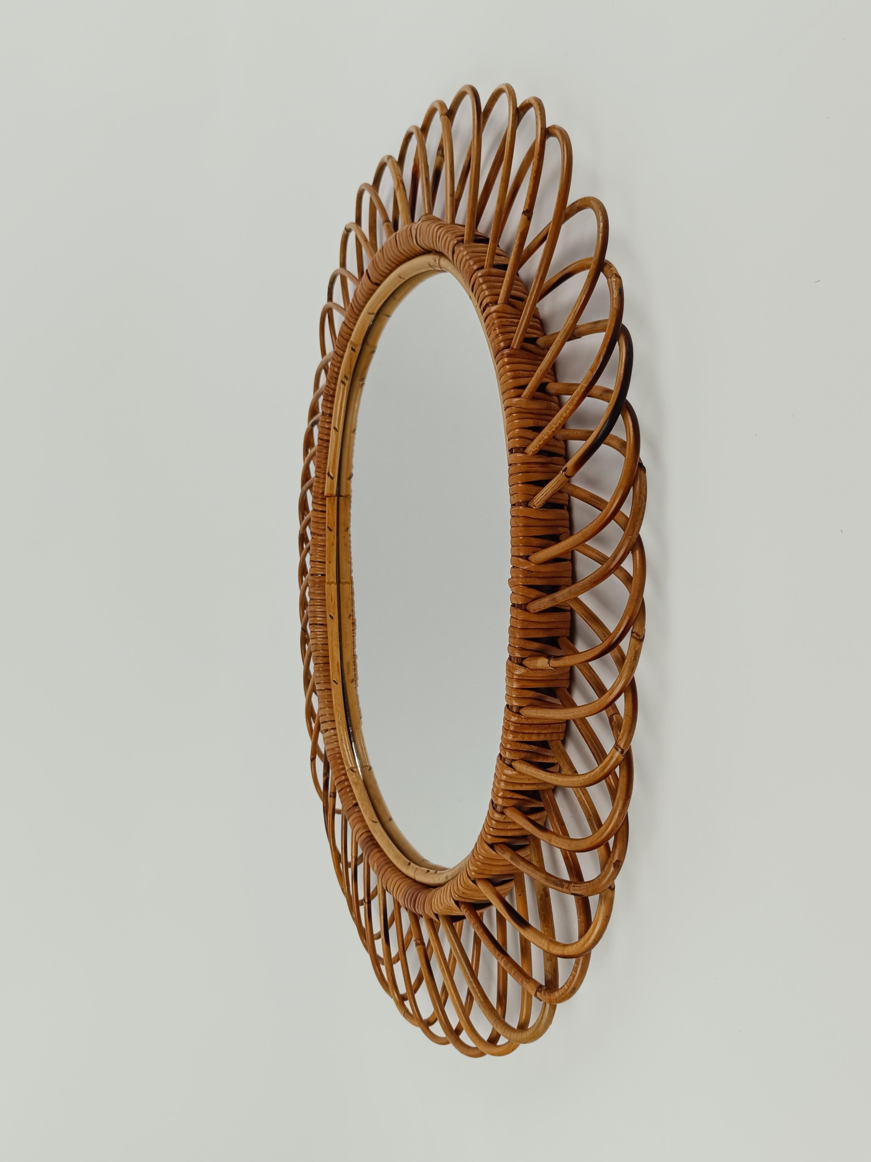  Italian Oval Mirror made in Bamboo, Cane and Rattan in the Riviera Style 1960s  For Sale 1