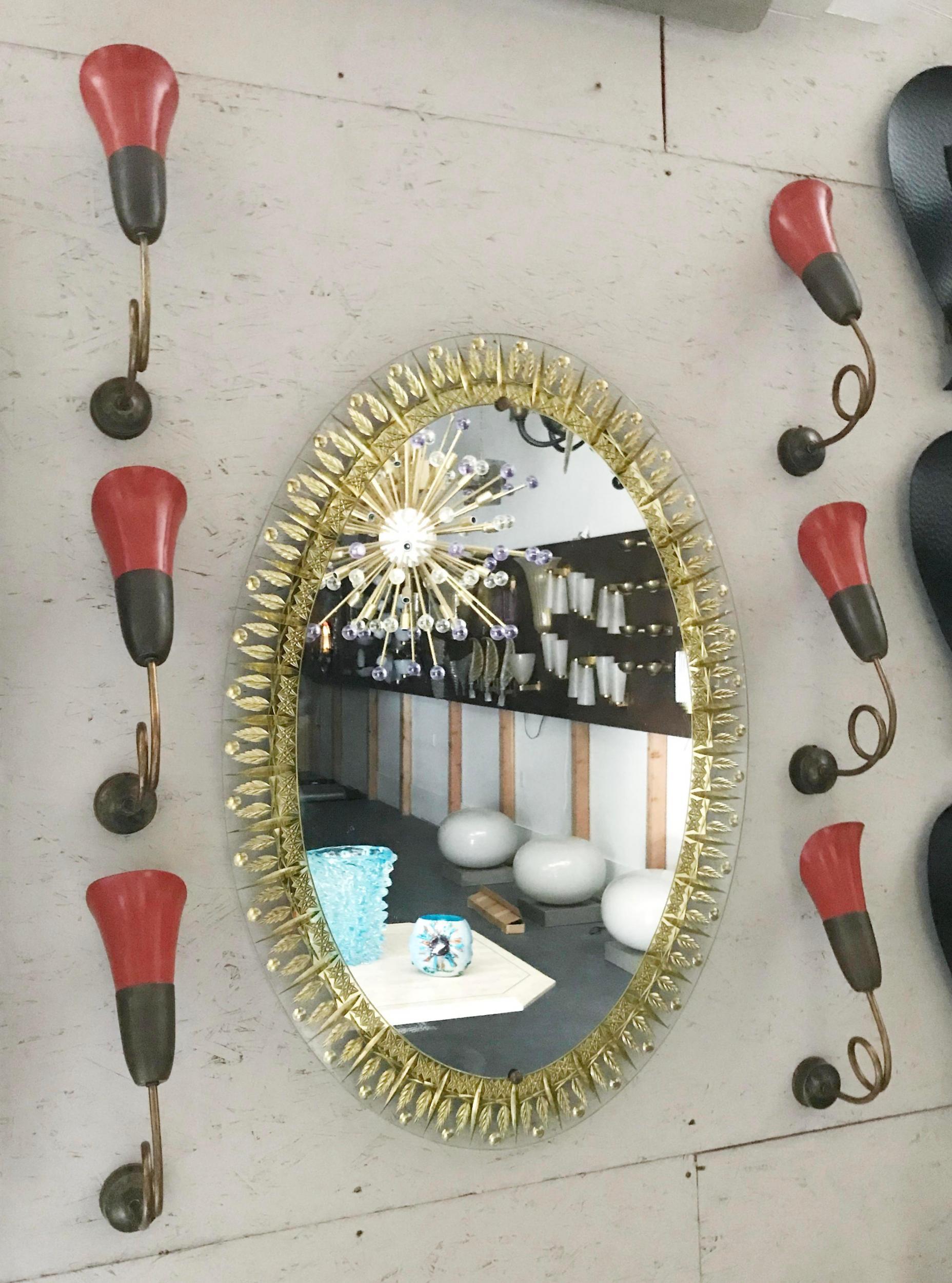 Italienischer ovaler italienischer Spiegel mit klarem, abgeschrägtem Glas und Blattgold, Cristal Arte im Angebot 3