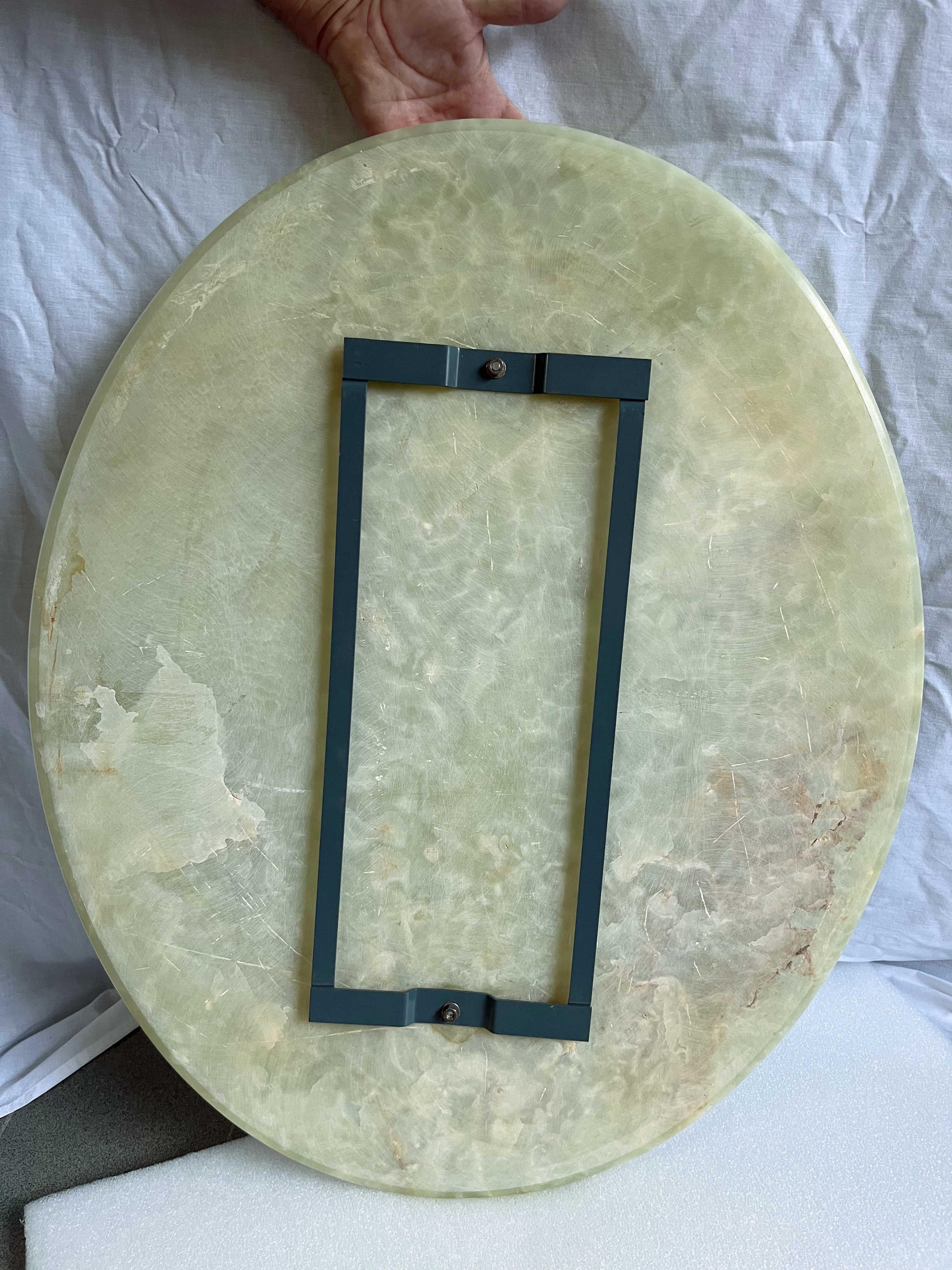 Espejo italiano ovalado de ónice en venta 2