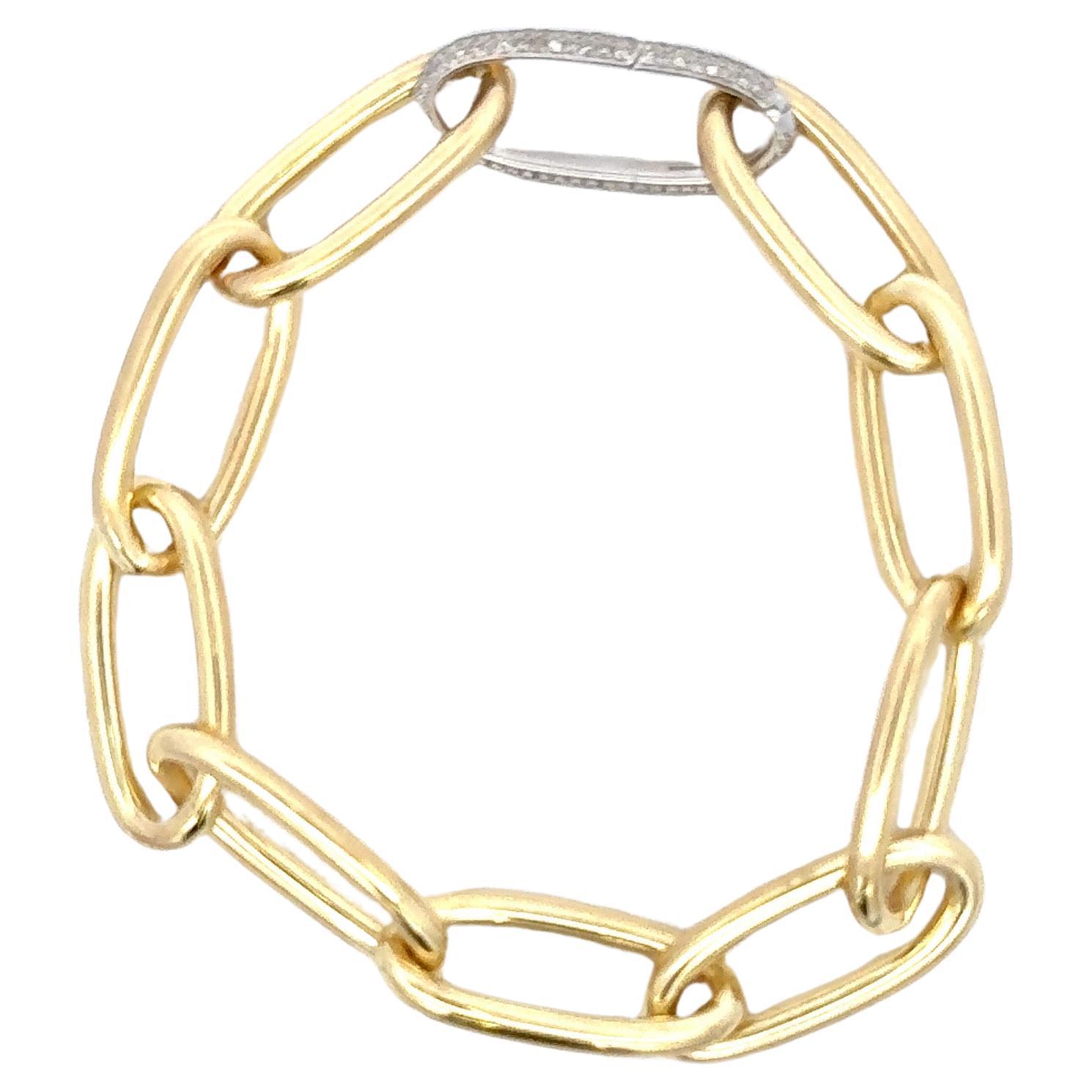 Italian 14 Karat white gold oval paperclip link bracelet with diamond clasp.
Available in 14 karat yellow gold.

Total Weight 9.5 Grams
Diamond Clasp approximately 1 Carat
Available in white & yellow gold
DM for more info