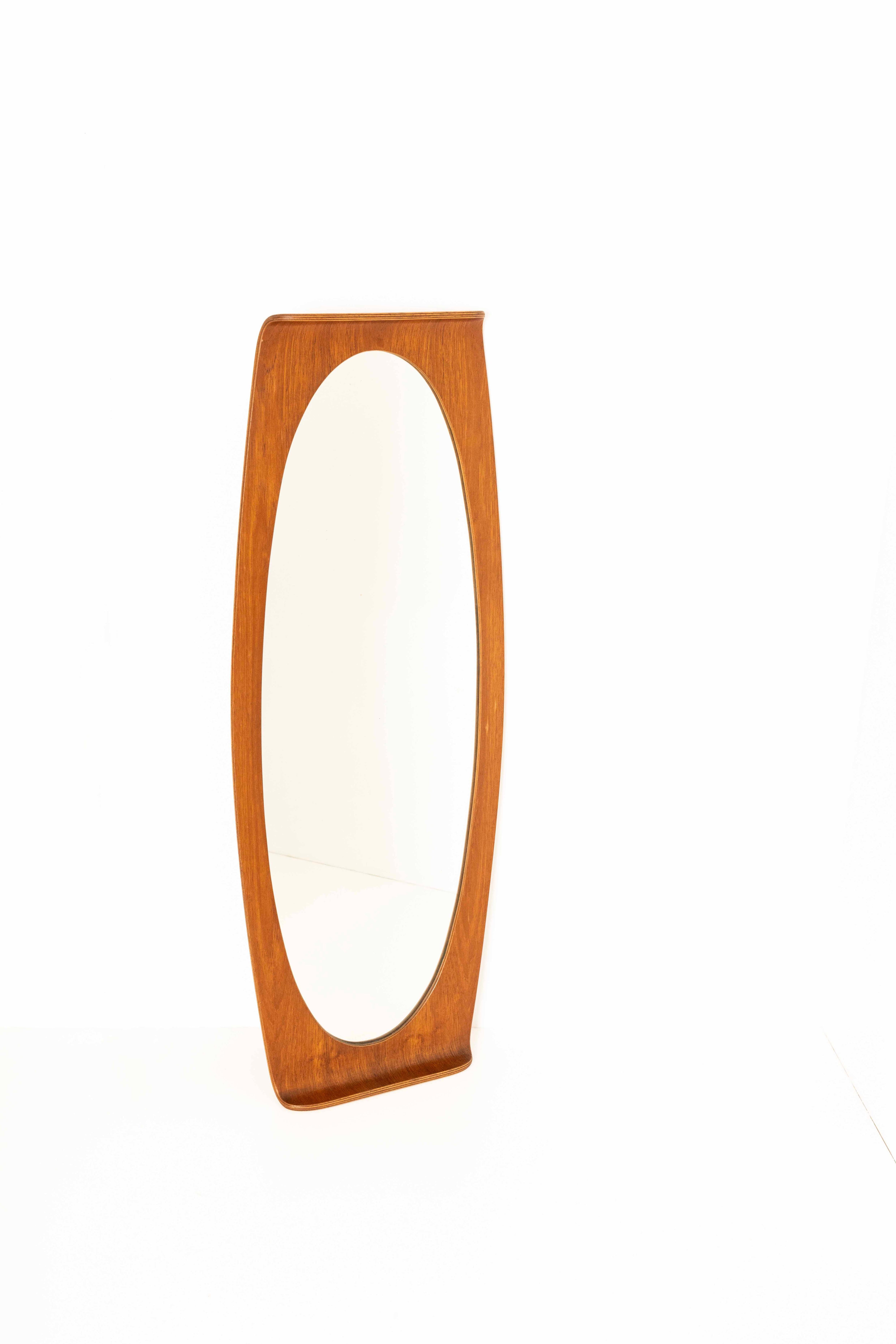 Mid-Century Modern Italian Oval Plywood Mirror by Campo & Graffi for Home, 1960
