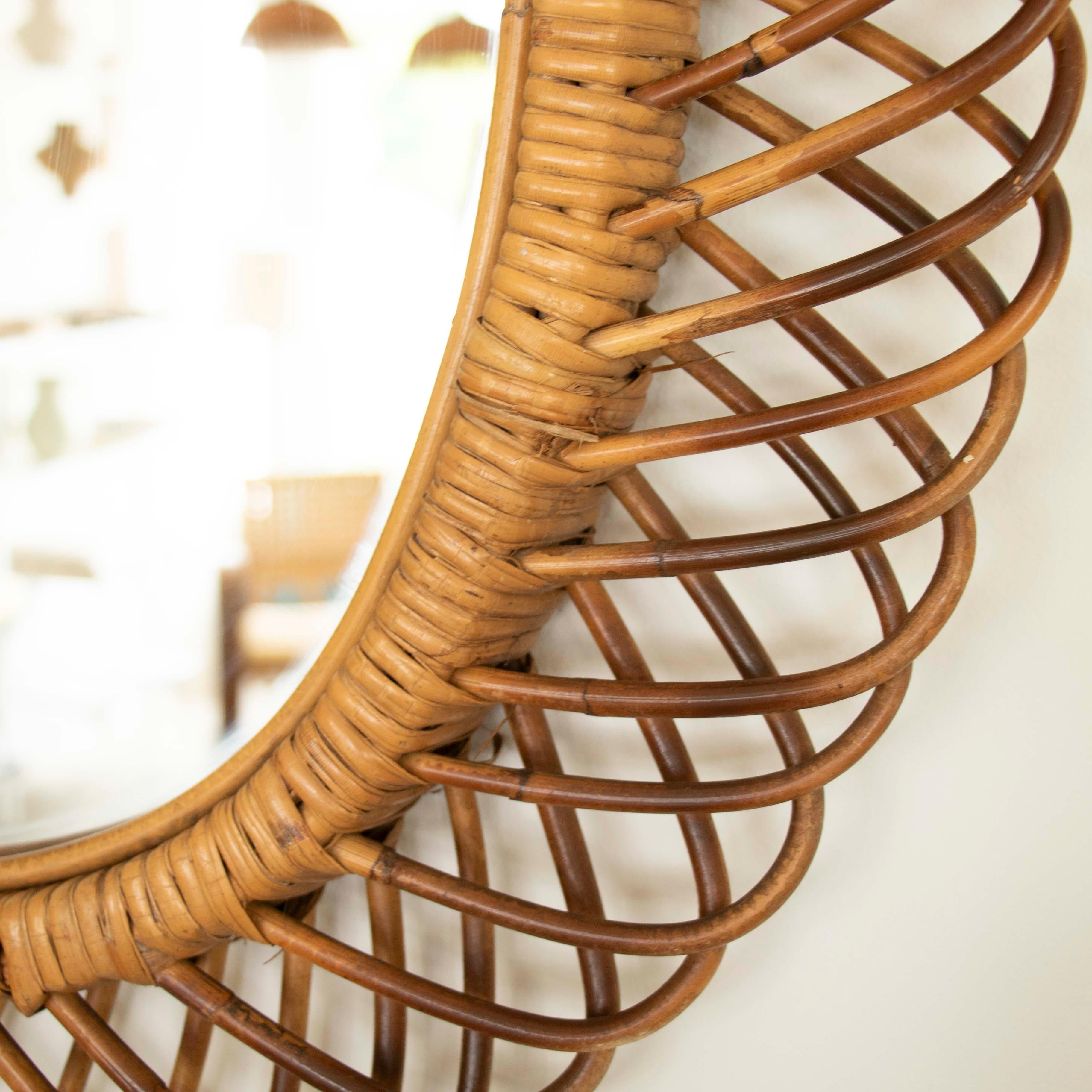 Rattan Specchio ovale italiano in rattan di Franco Albini