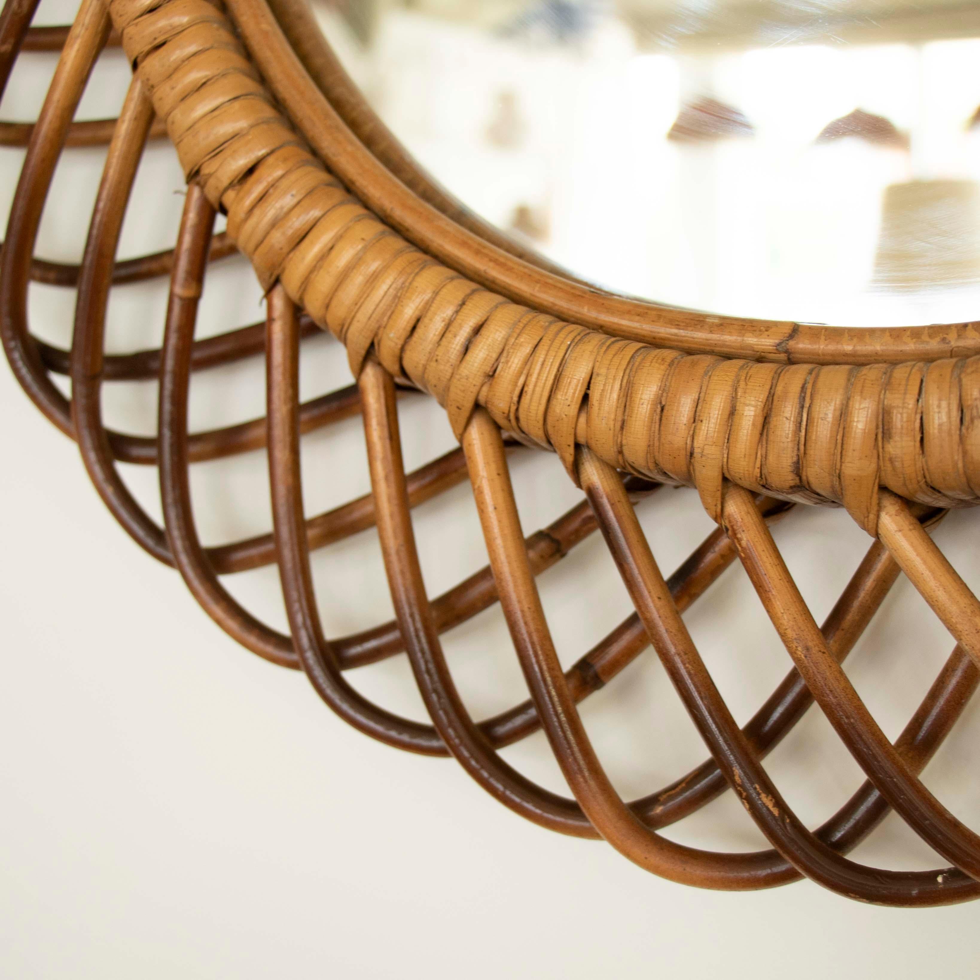 Specchio ovale italiano in rattan di Franco Albini 1