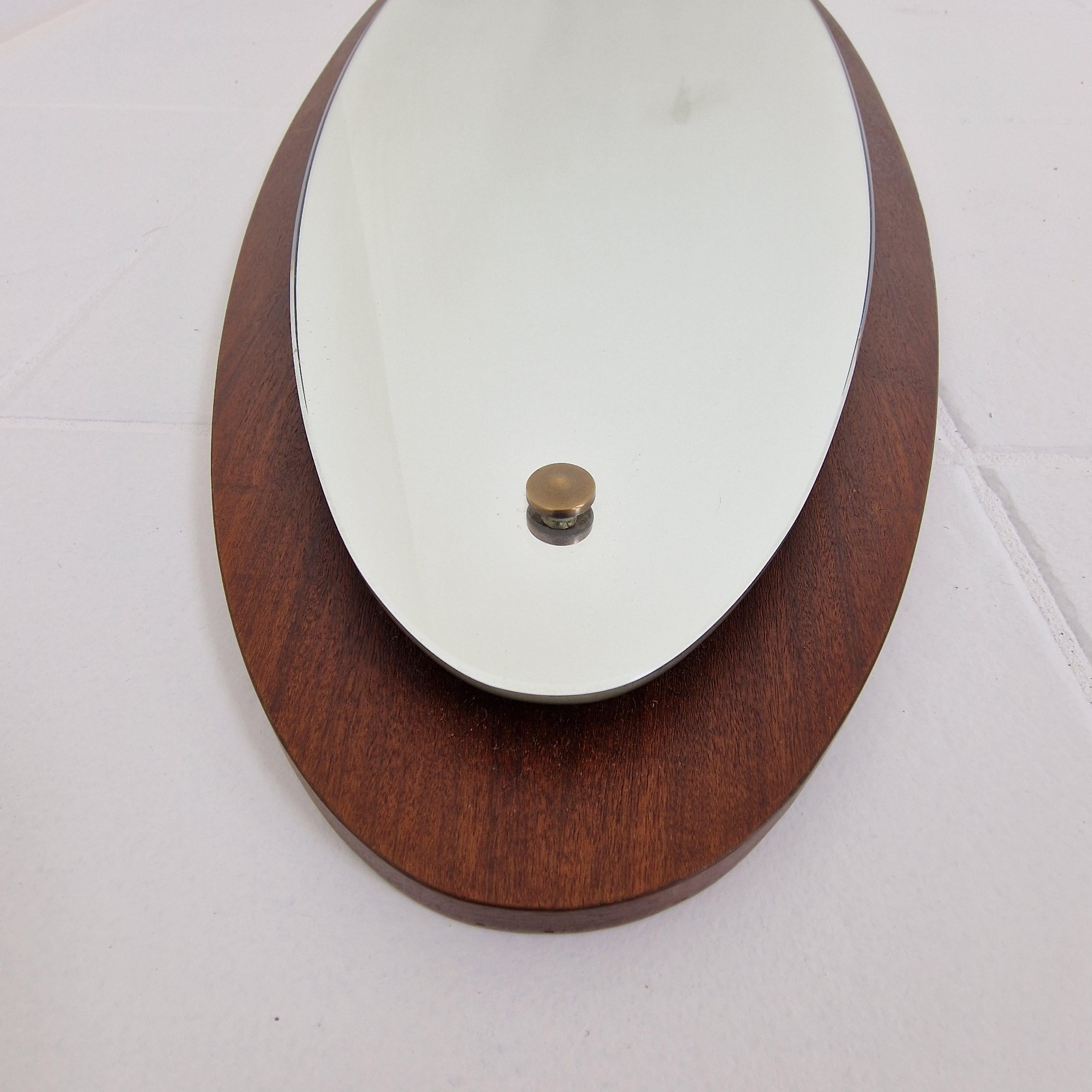 Fin du 20e siècle Miroir mural ovale italien en teck, années 1970 en vente