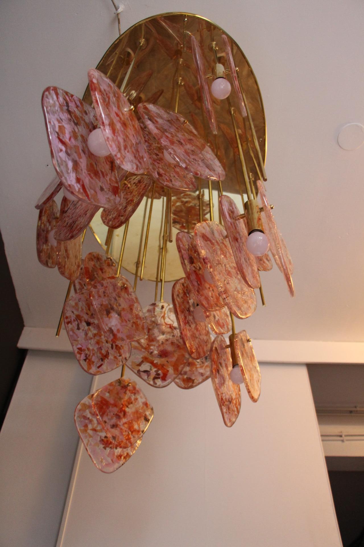 Italian Ovale Mid-Century Modern Brass and Pink Glass Chandelier For Sale 11