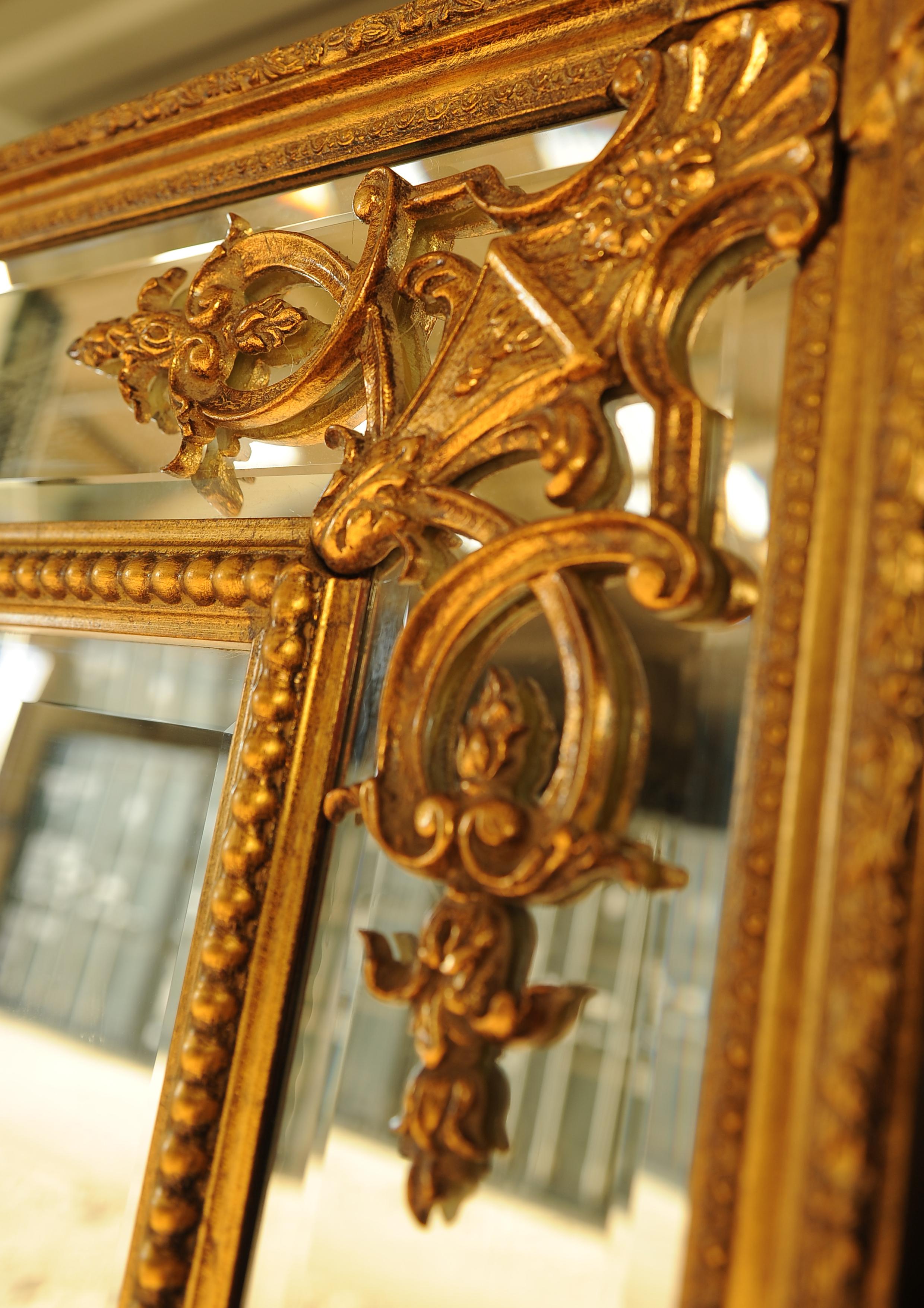 20th Century Italian Overmantel Giltwood and Gesso Wall Mirror With Marginal Plates For Sale