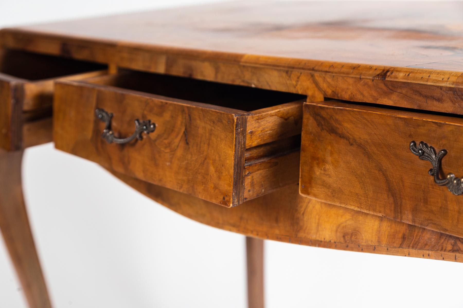 Italian Oyster Burlwood Console Table, 20th Century 7