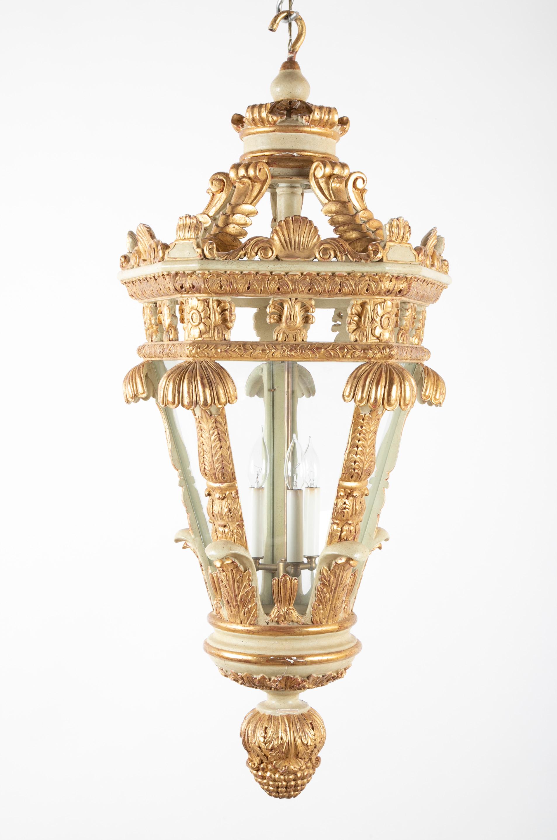 Italian Painted and Gilded Five-Sided Lantern For Sale 10