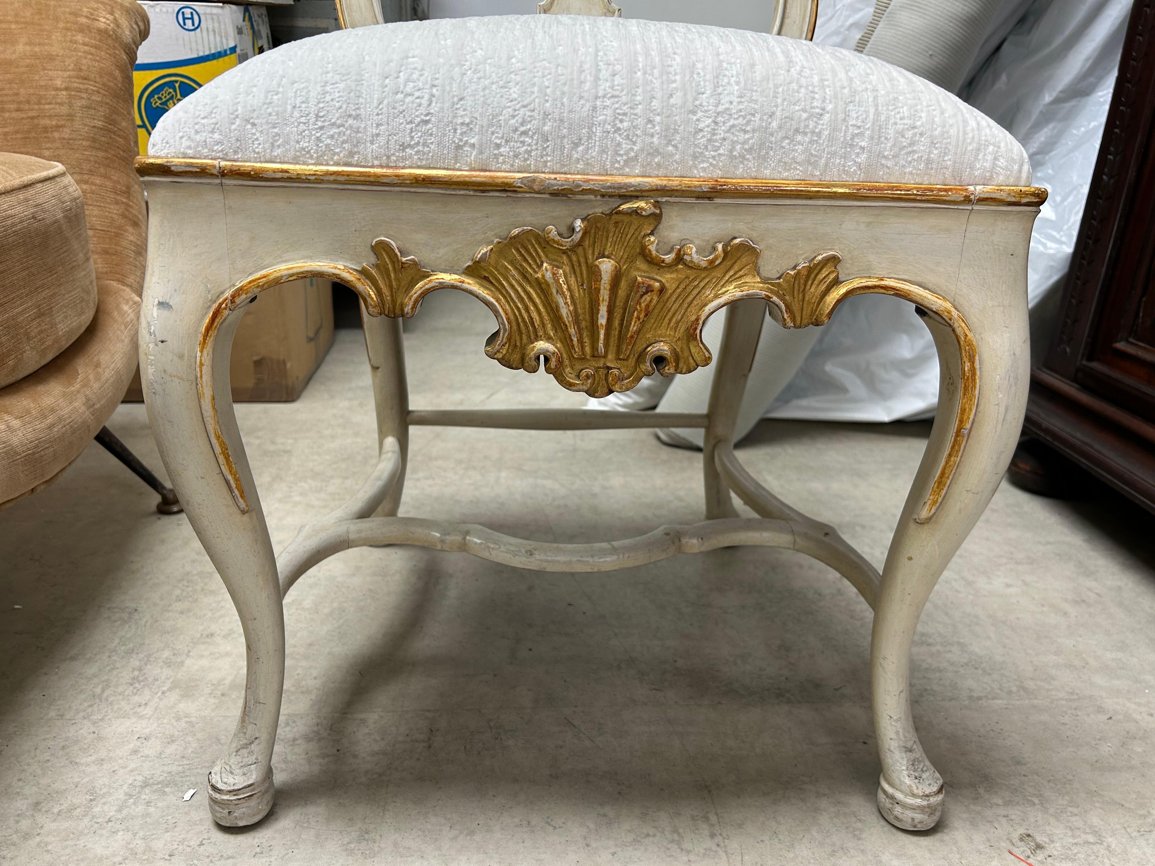 Italian Painted And Gilt Chair In Good Condition For Sale In Houston, TX