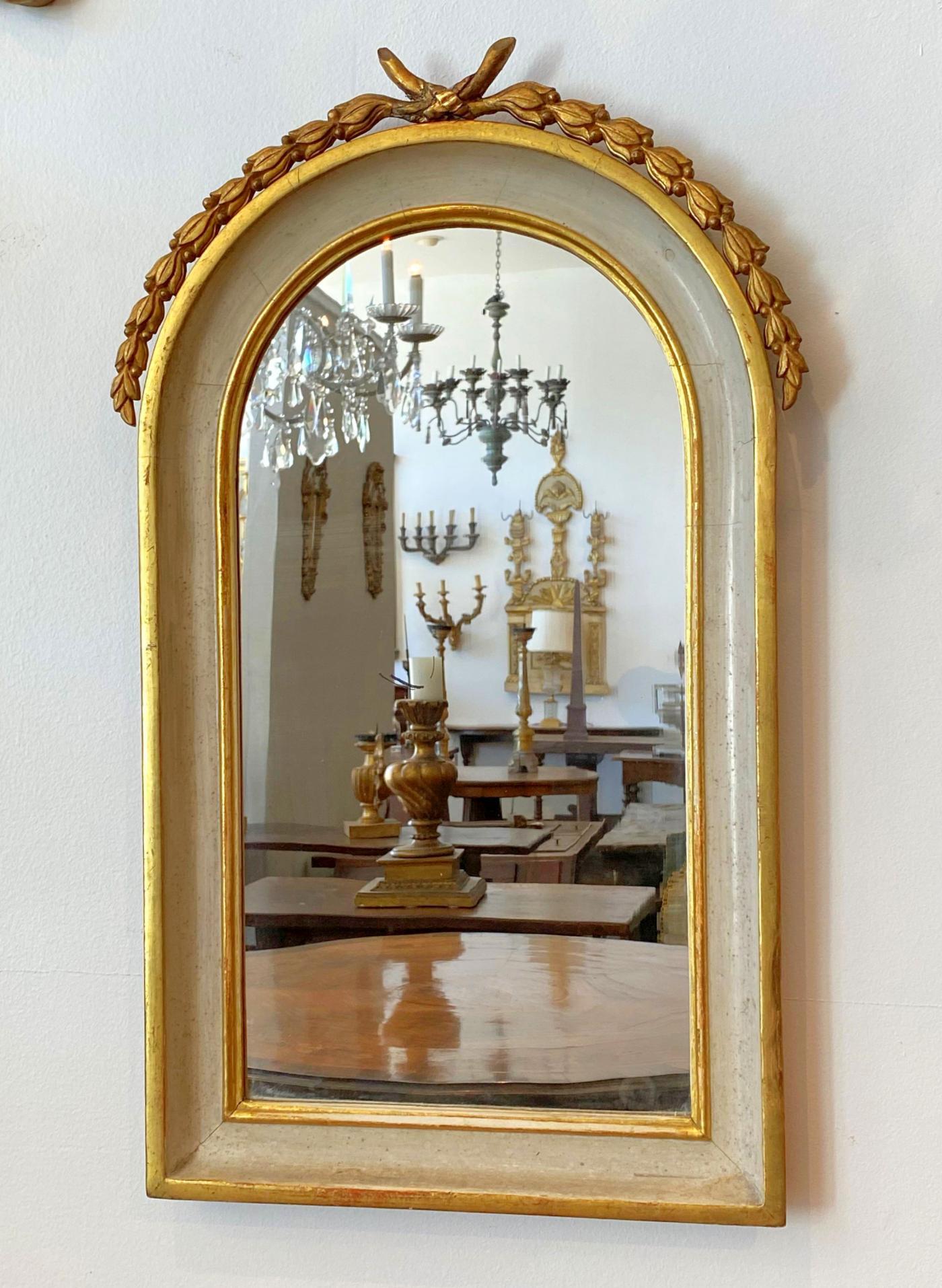 Italian Painted and Giltwood Mirror In Good Condition For Sale In Los Angeles, CA