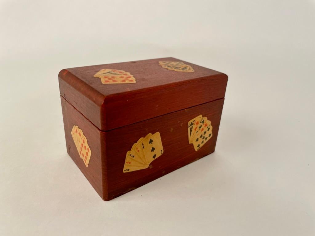 Italian Painted and Lacquered Playing Card Box, circa 1900 For Sale 4