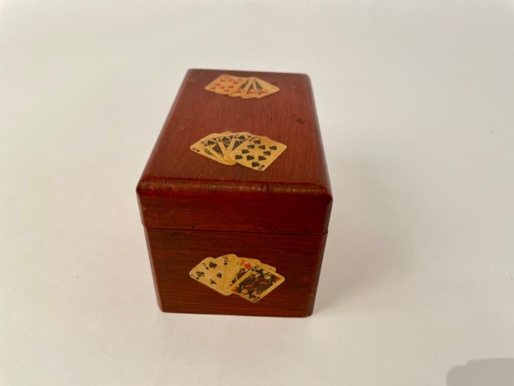 Italian Painted and Lacquered Playing Card Box, circa 1900 For Sale 6